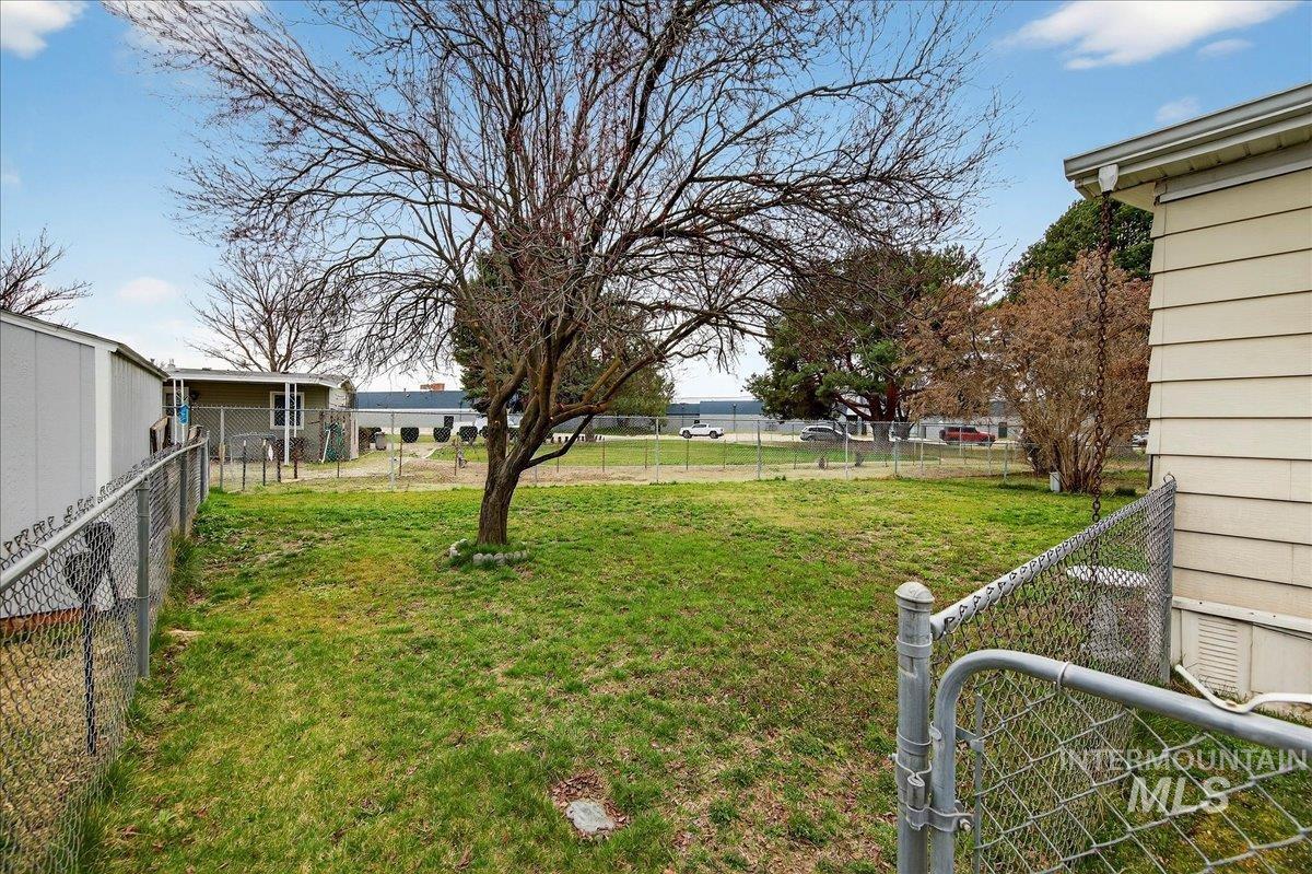 5384 N Glencrest Ln Property Photo 37