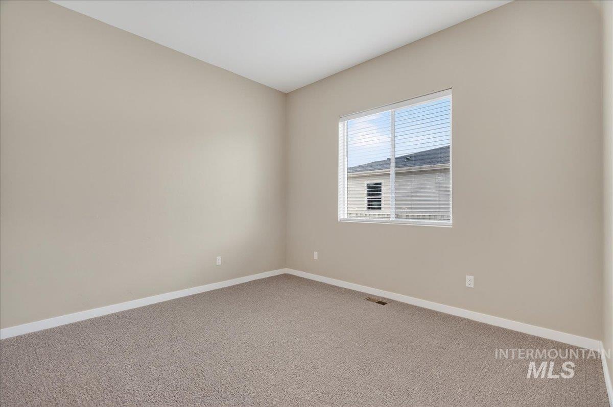 1363 Stirling Meadows Property Photo 21