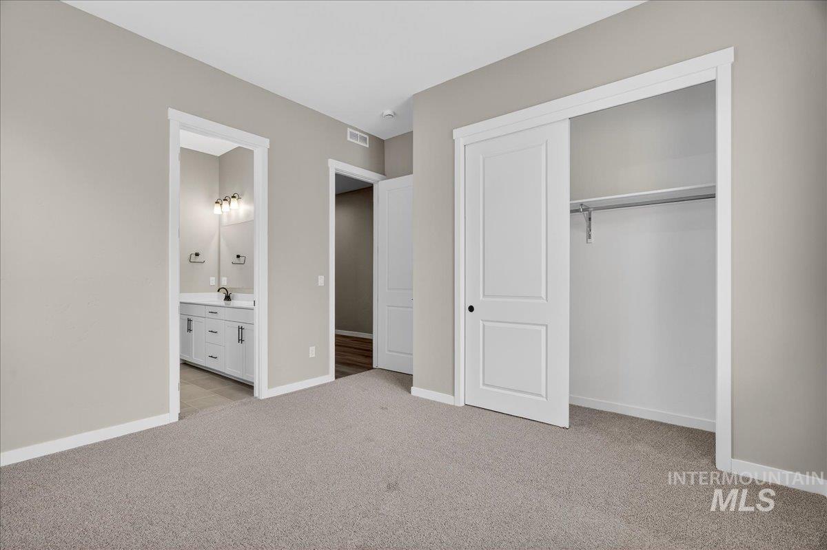 1363 Stirling Meadows Property Photo 27