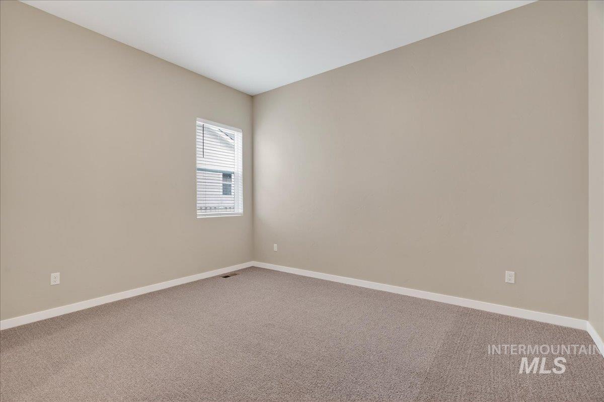 1363 Stirling Meadows Property Photo 30