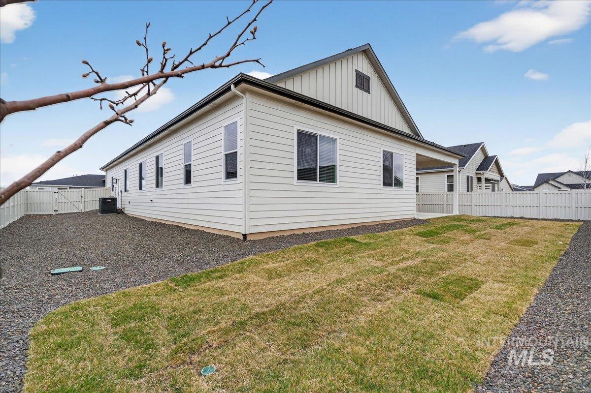 1363 Stirling Meadows Property Photo 37