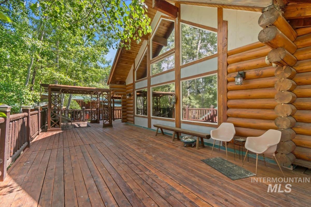 20 Red Fir Dr. Property Photo 2