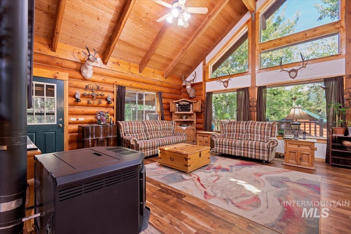 20 Red Fir Dr. Property Photo 5