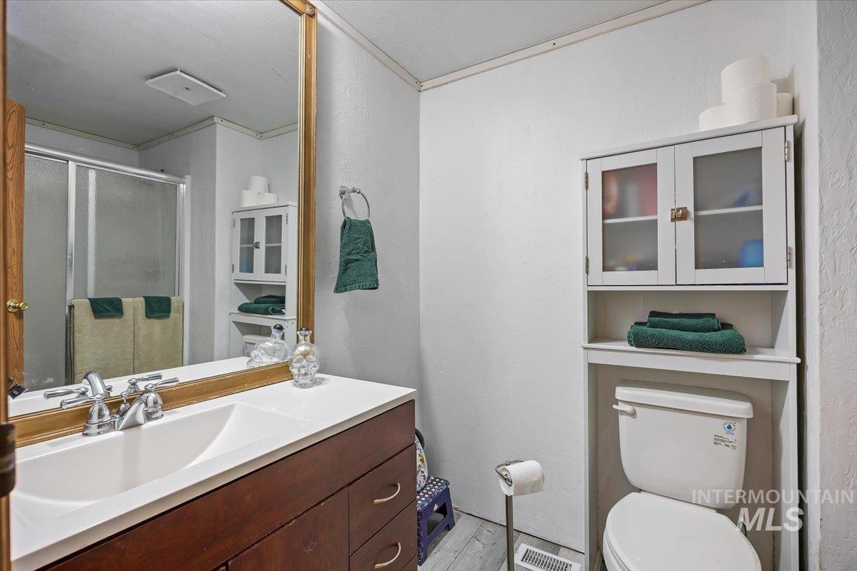 420 E Avenue C Property Photo 20