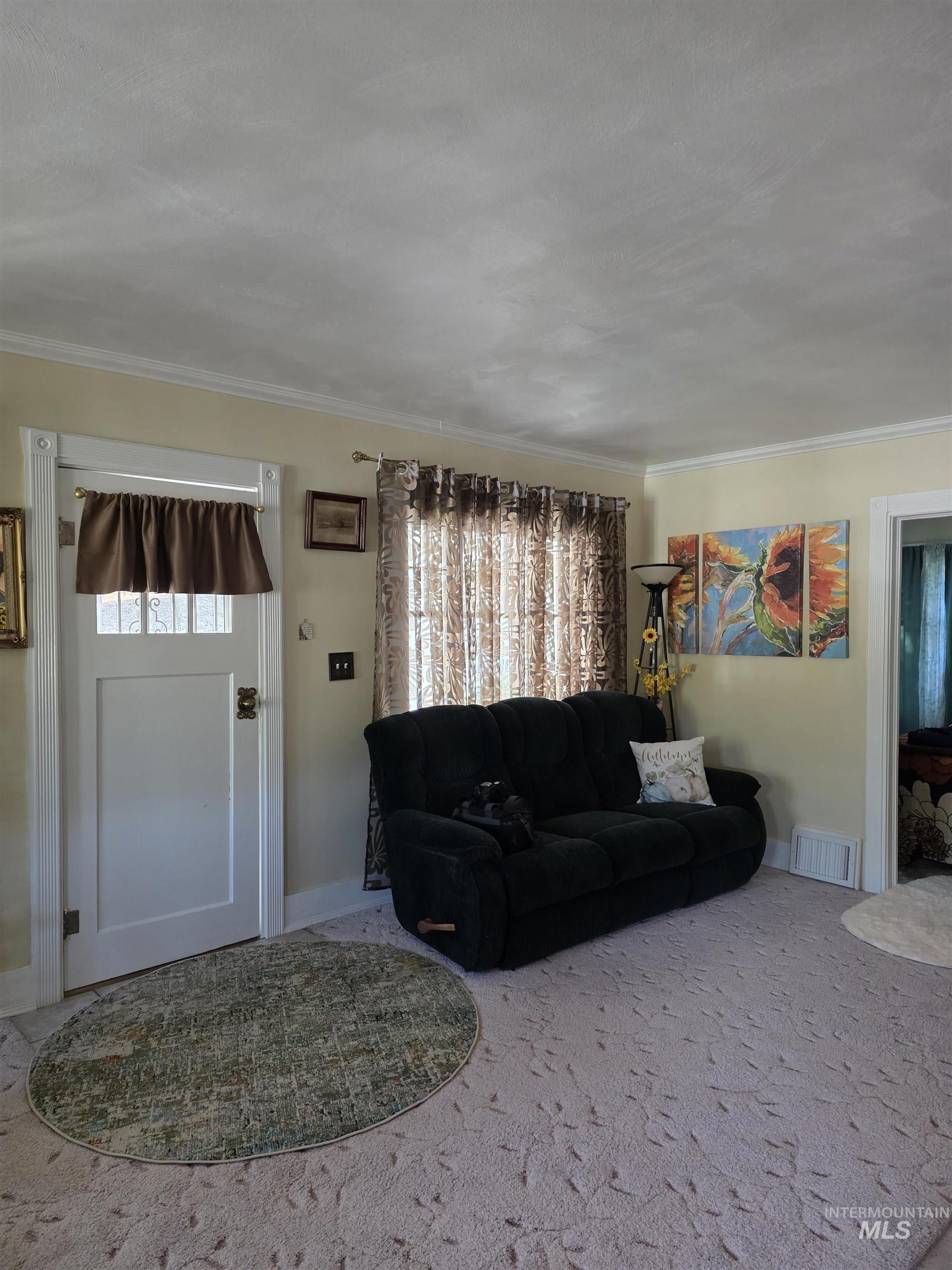 703 Johnson Avenue Property Photo 9