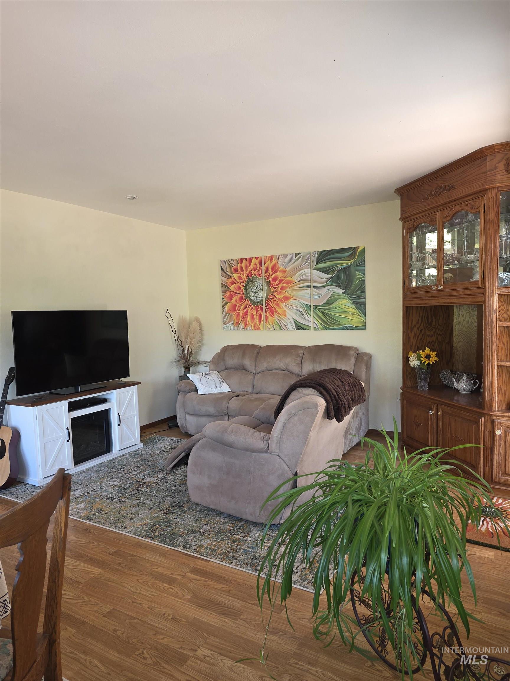 703 Johnson Avenue Property Photo 22