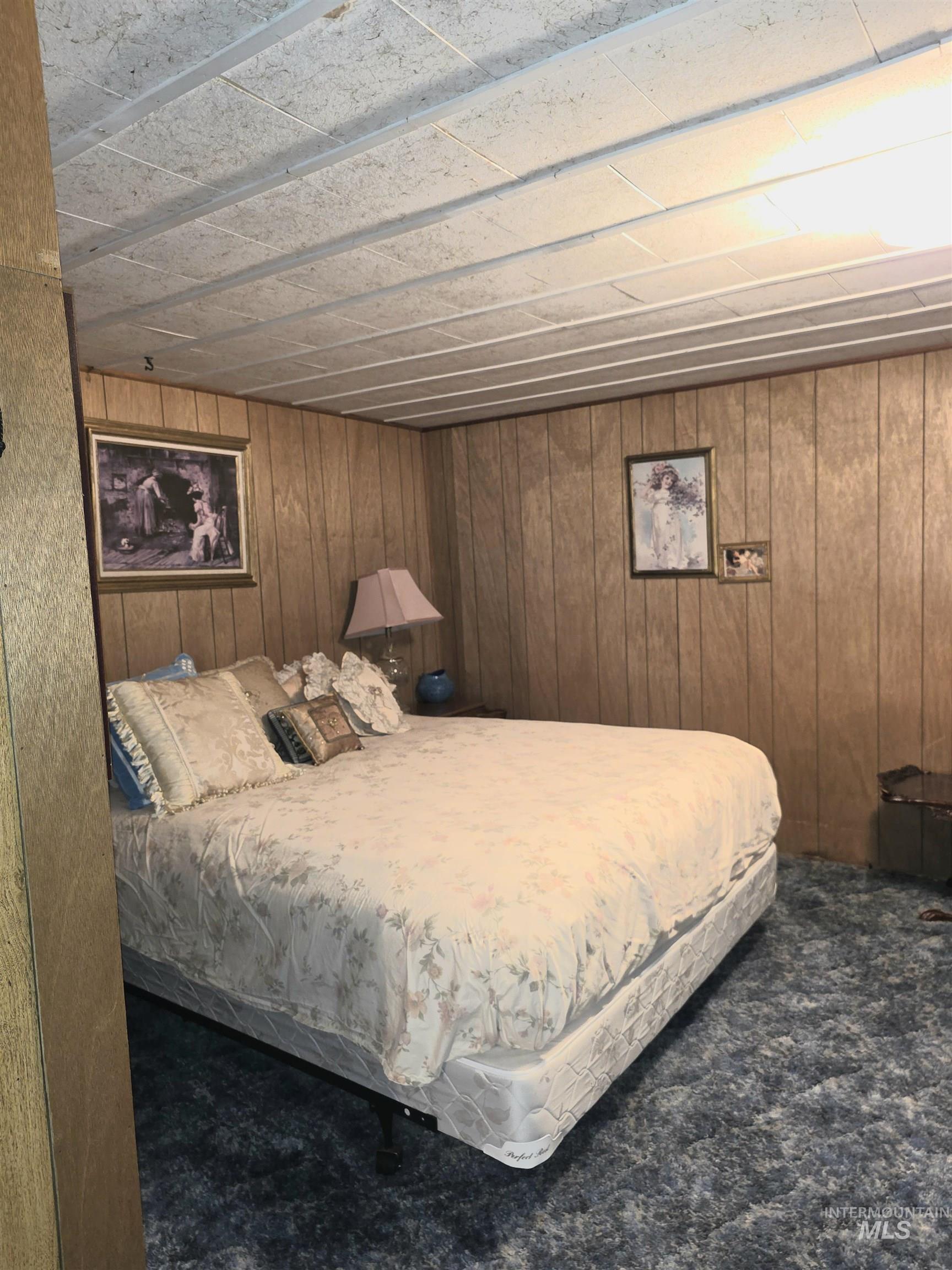 703 Johnson Avenue Property Photo 27