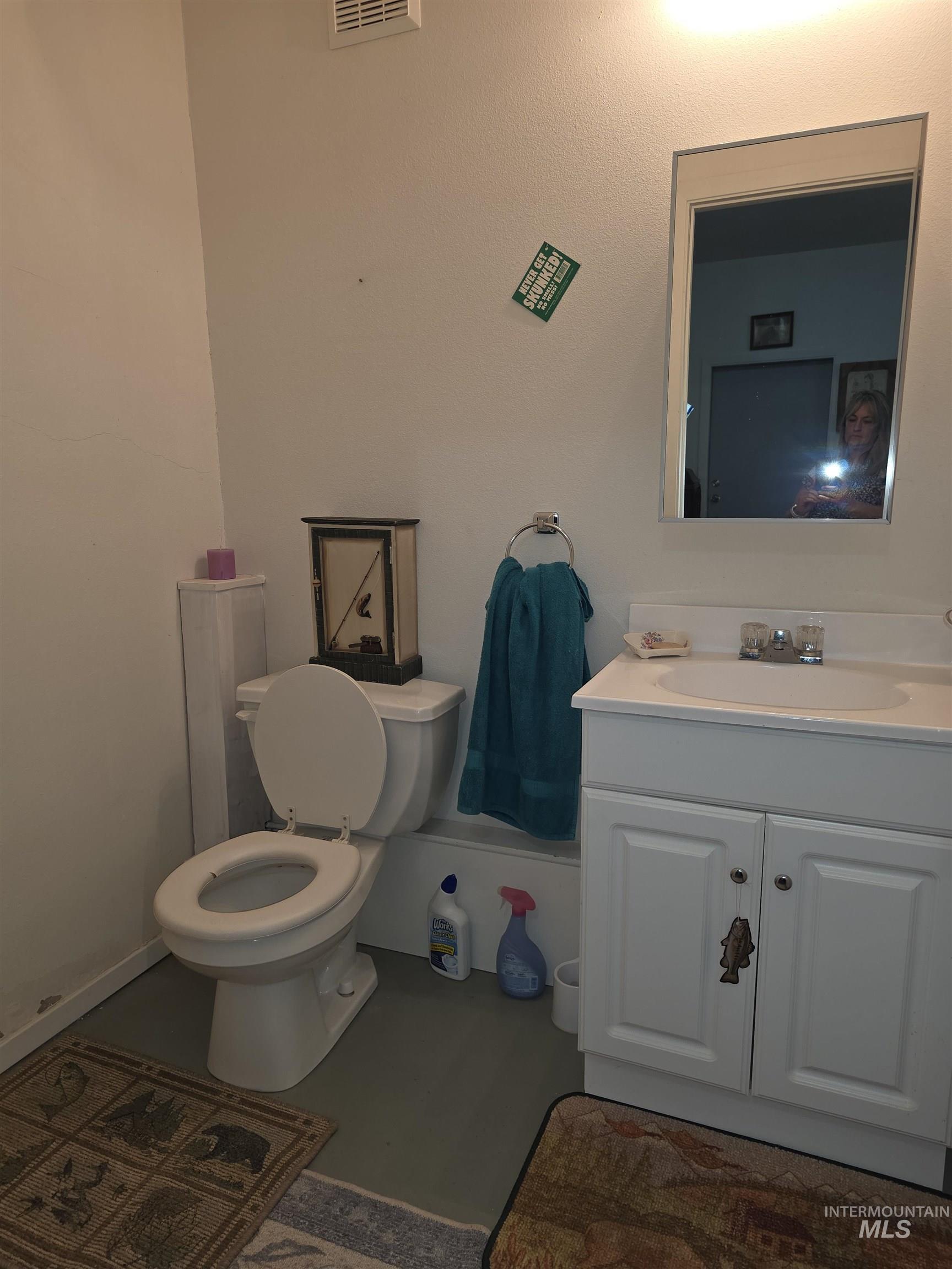 703 Johnson Avenue Property Photo 33