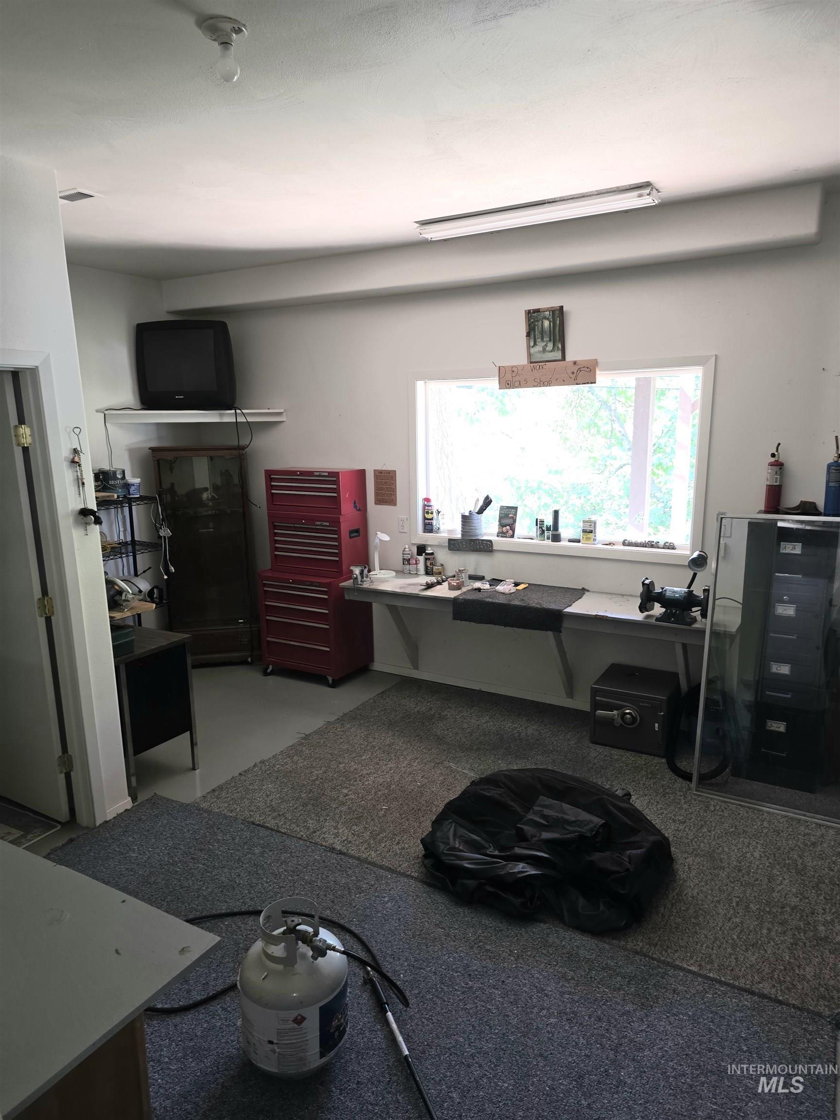 703 Johnson Avenue Property Photo 34