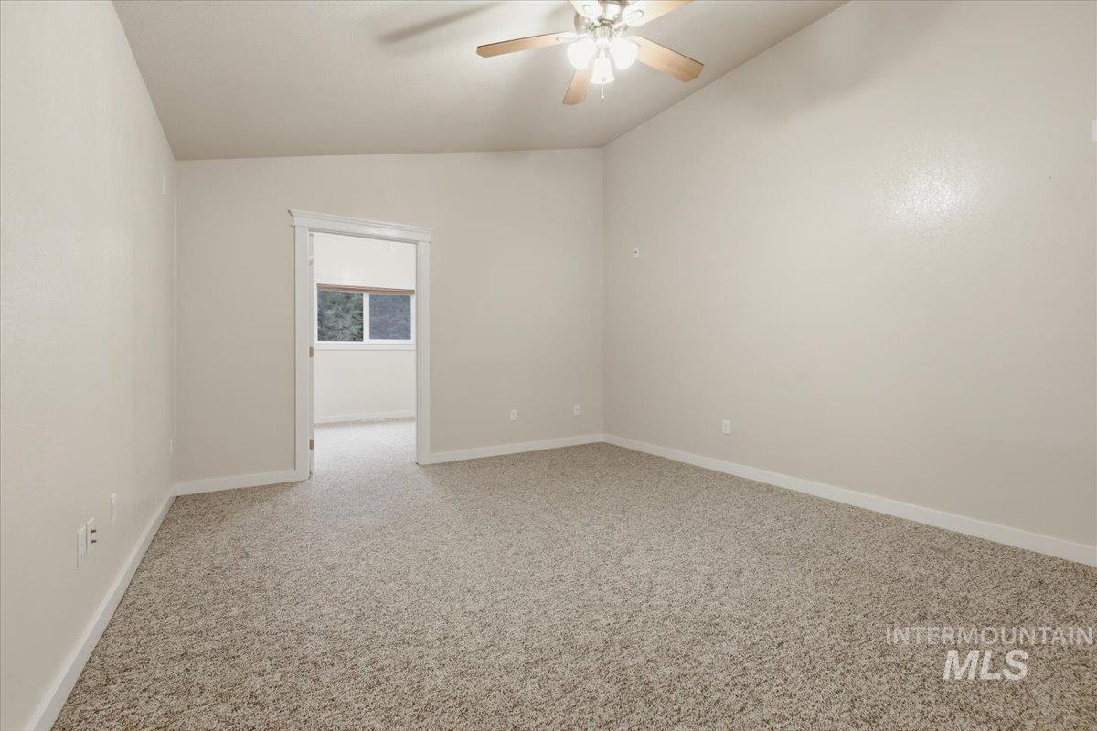 115 Bunch Dr. Property Photo 16