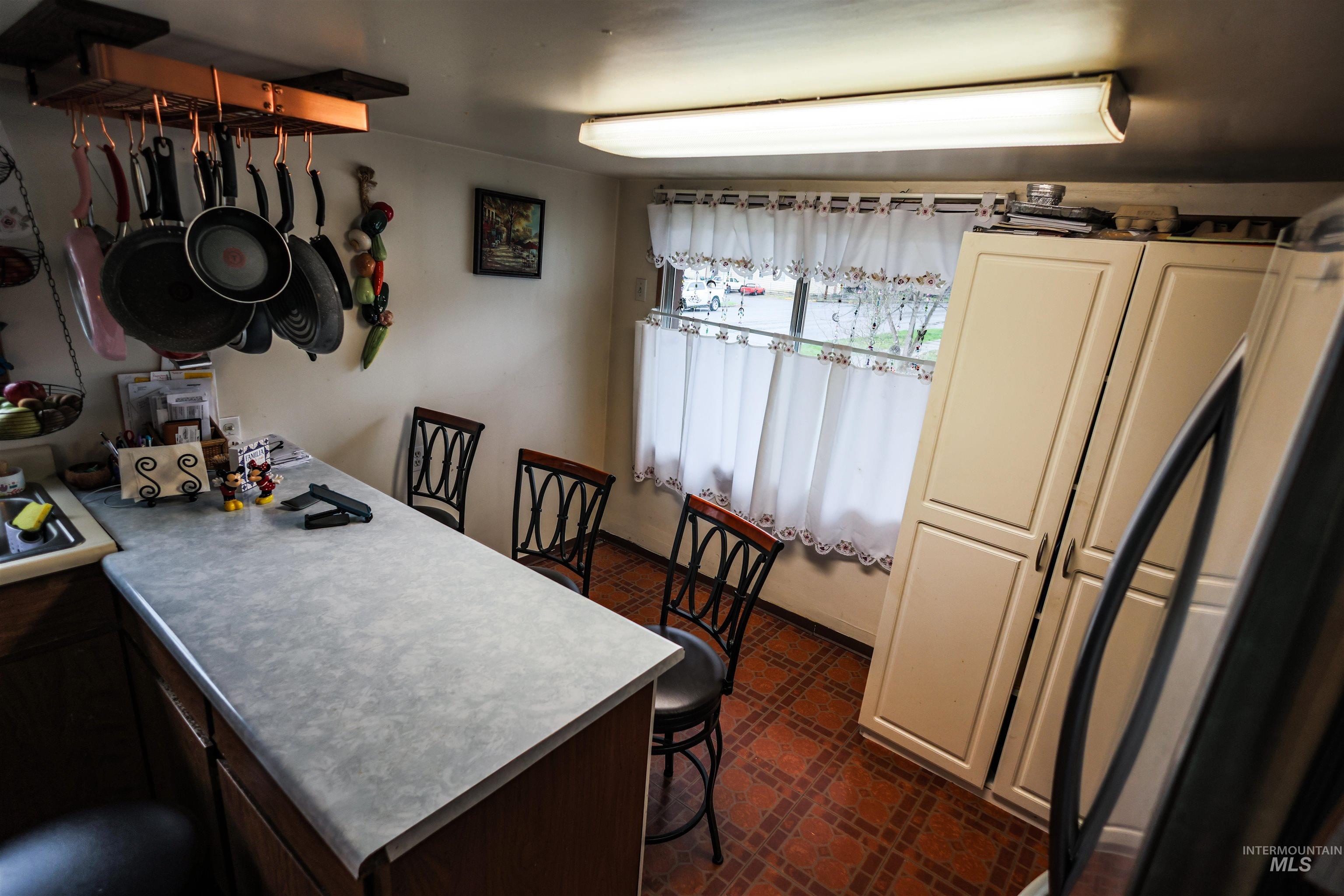 712 Hill St Property Photo 16