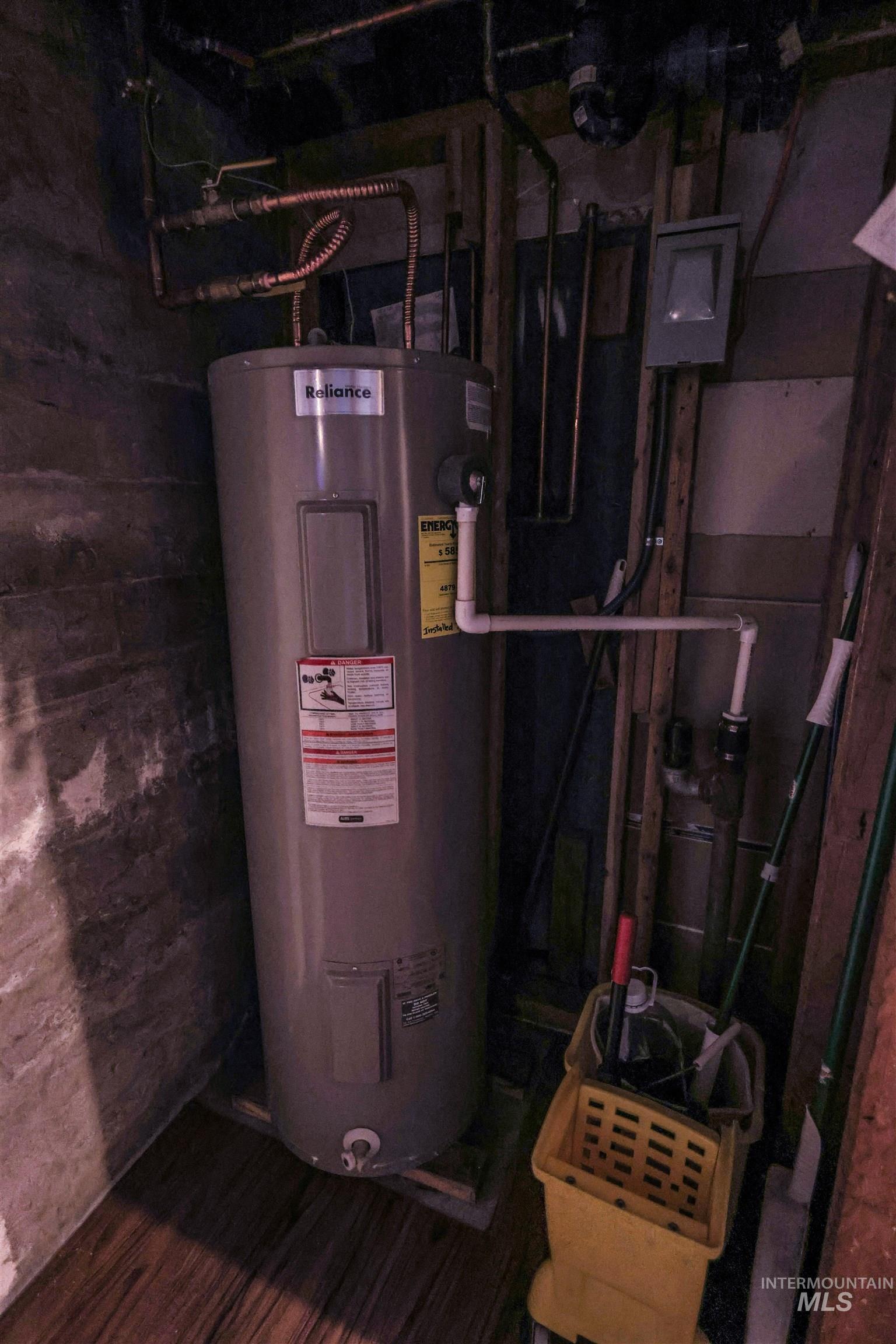 712 Hill St Property Photo 29