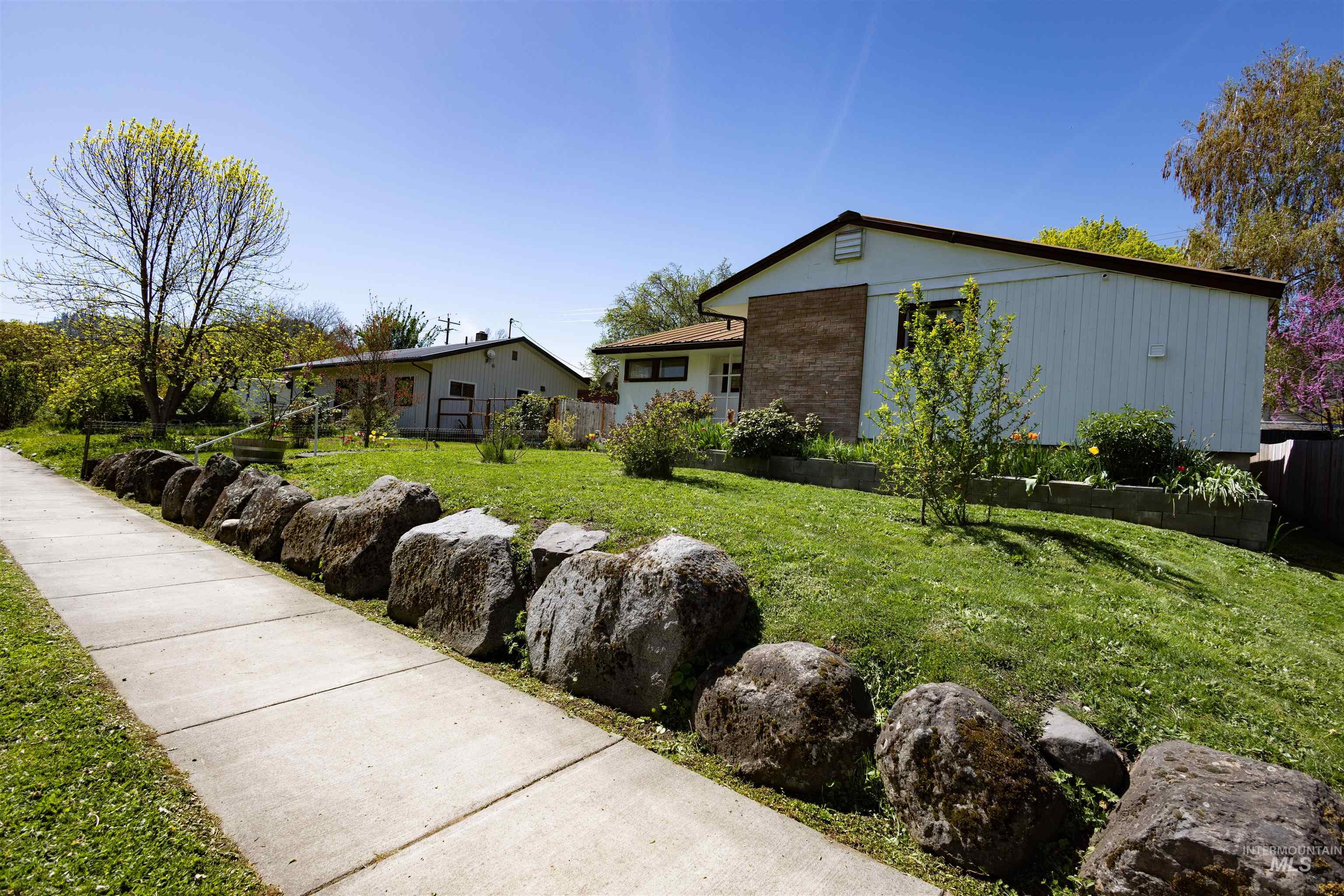 712 Hill St Property Photo 41