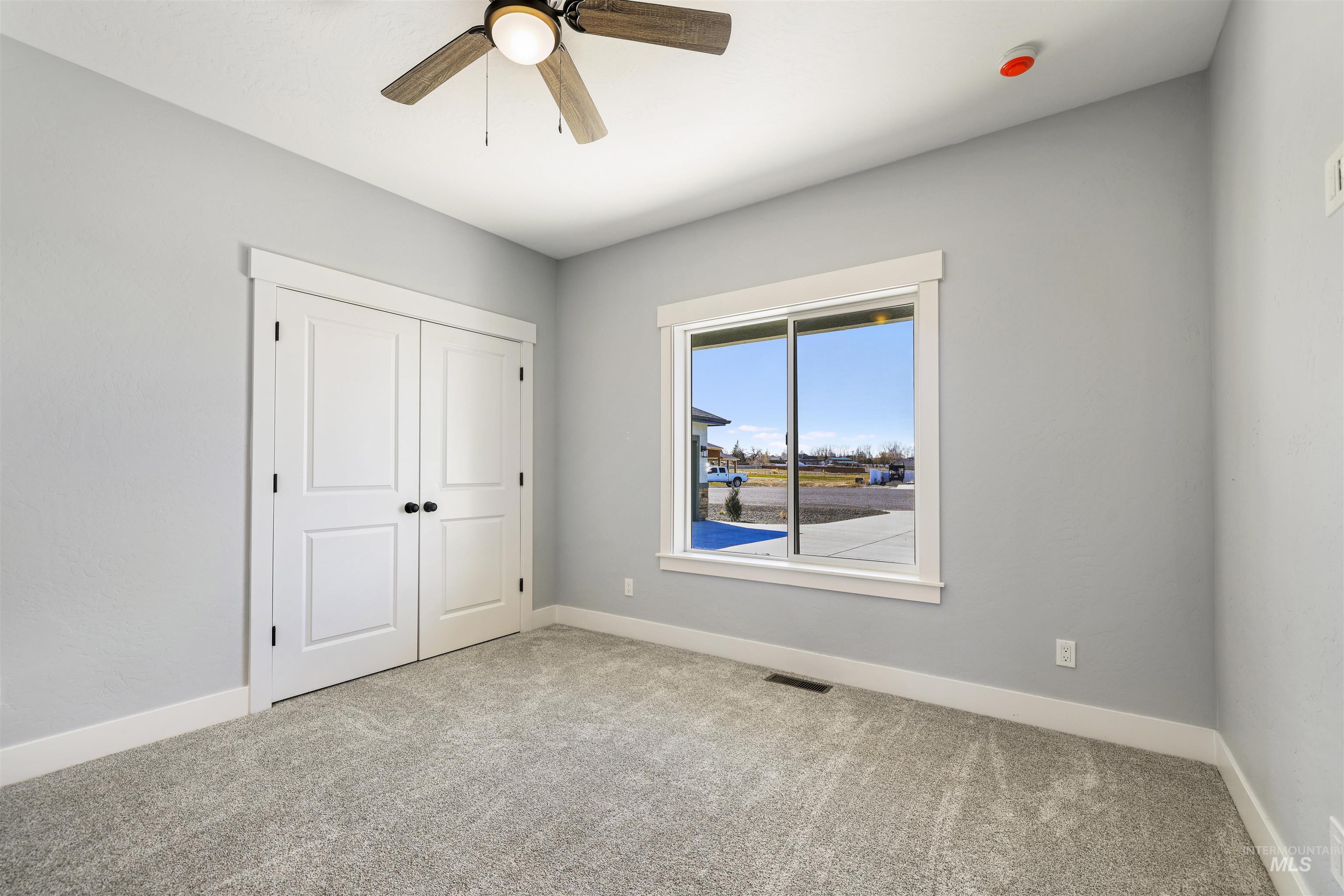 2514 Tulip Cir Property Photo 8