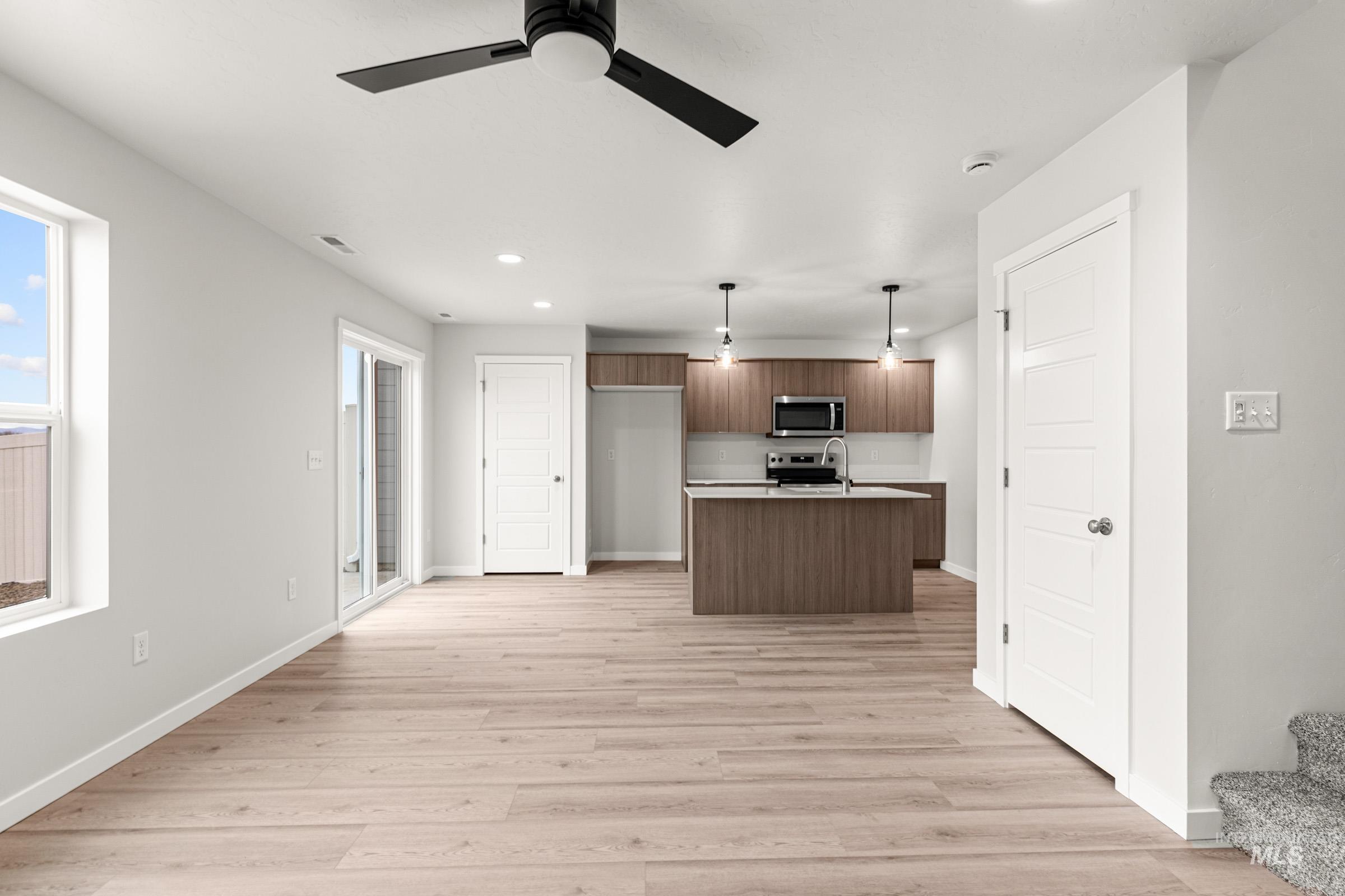 10824 Rutland St Property Photo 10
