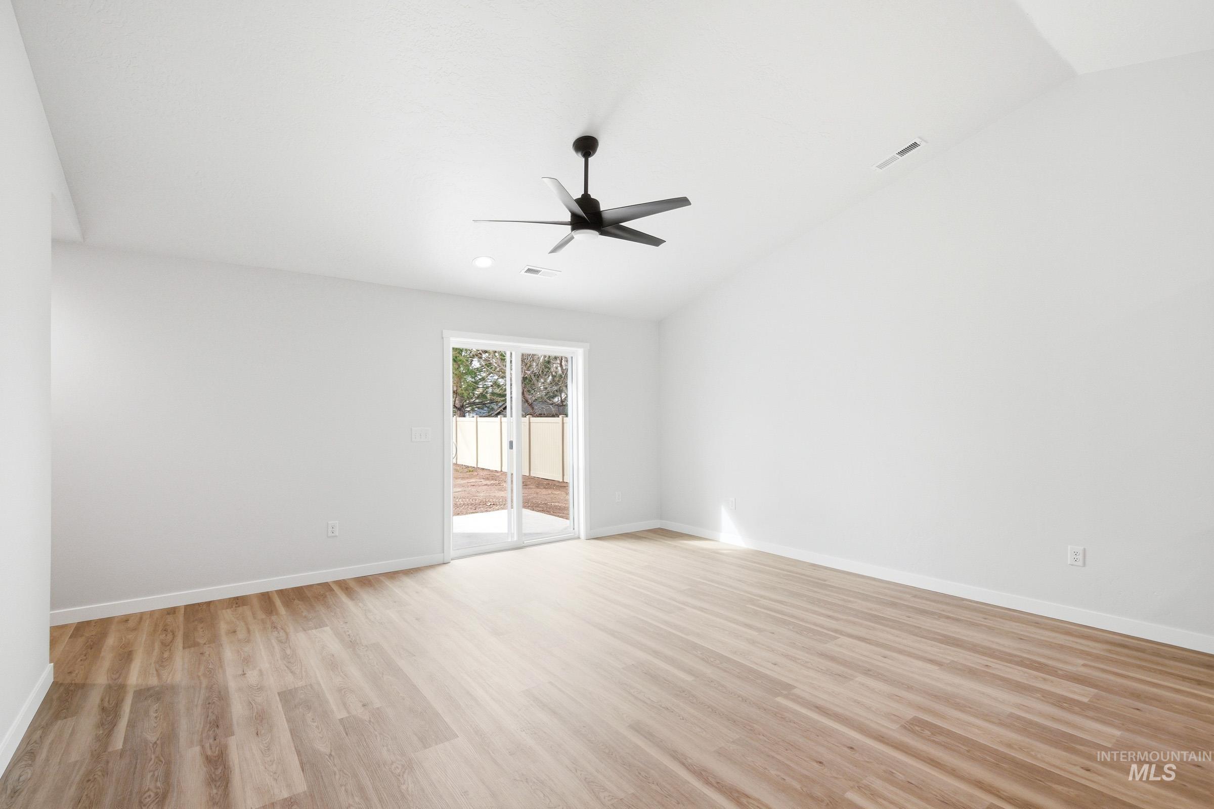 507 Pine St Property Photo 8