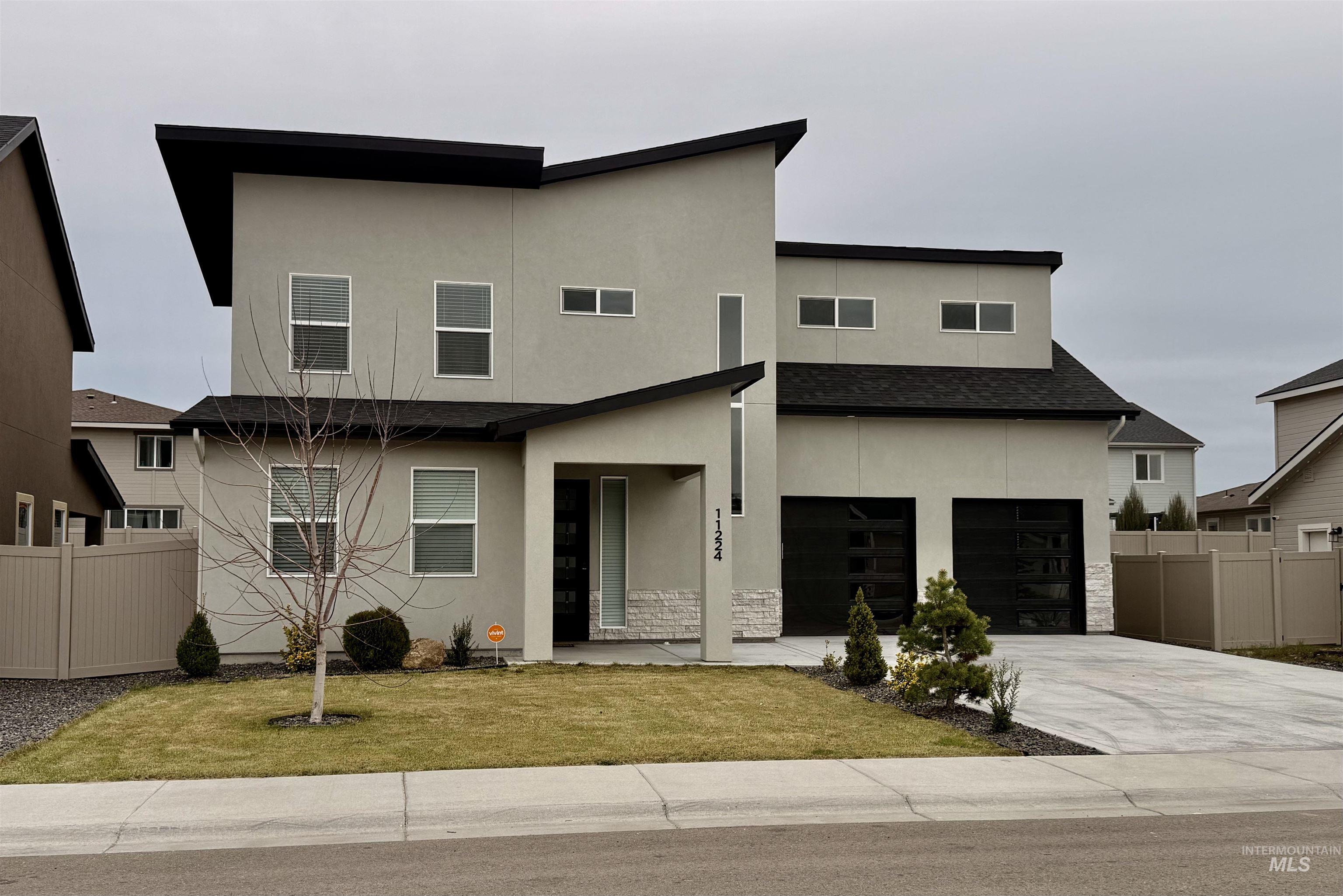 11224 White River St. Property Photo 1