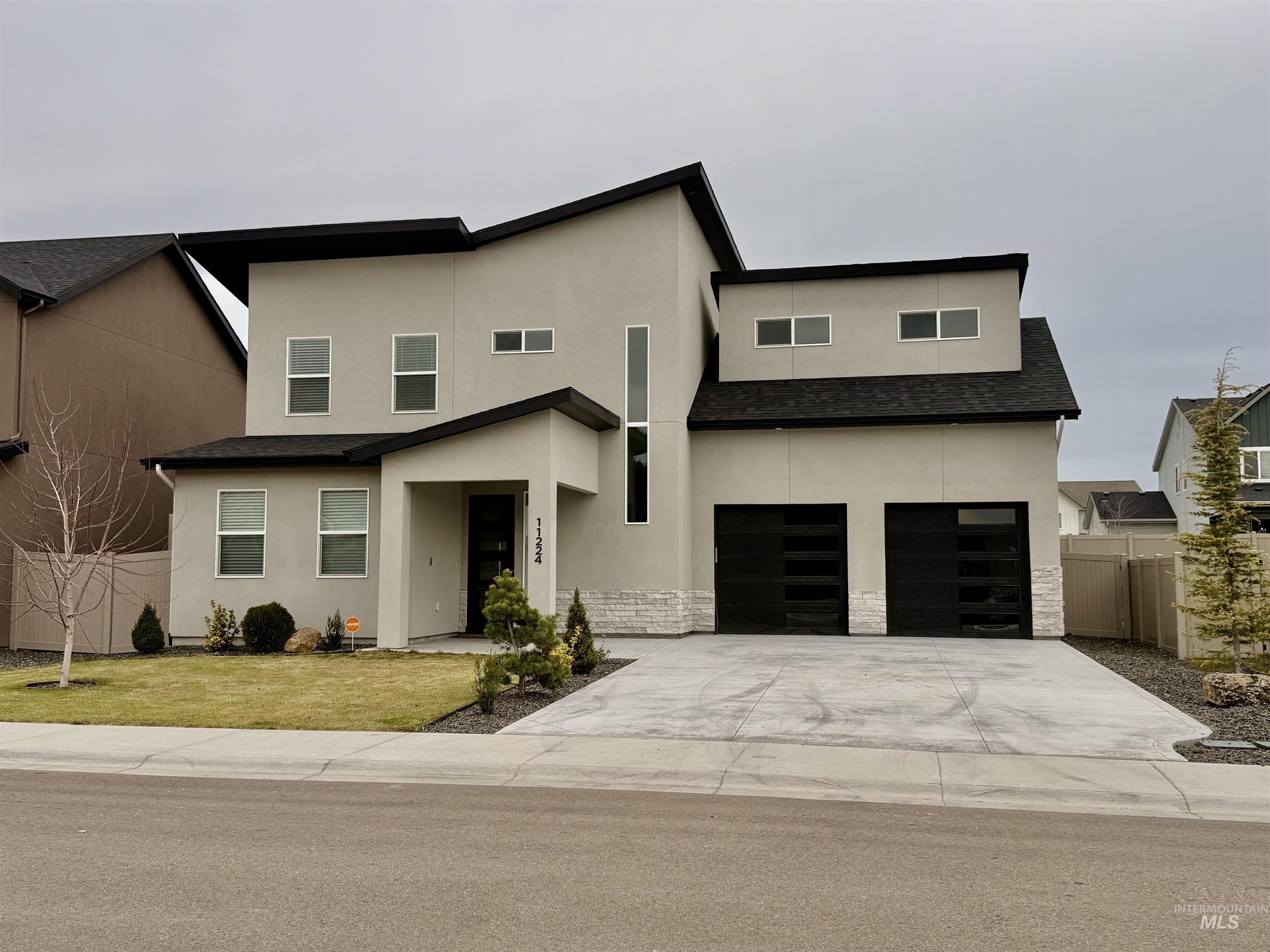 11224 White River St. Property Photo 2