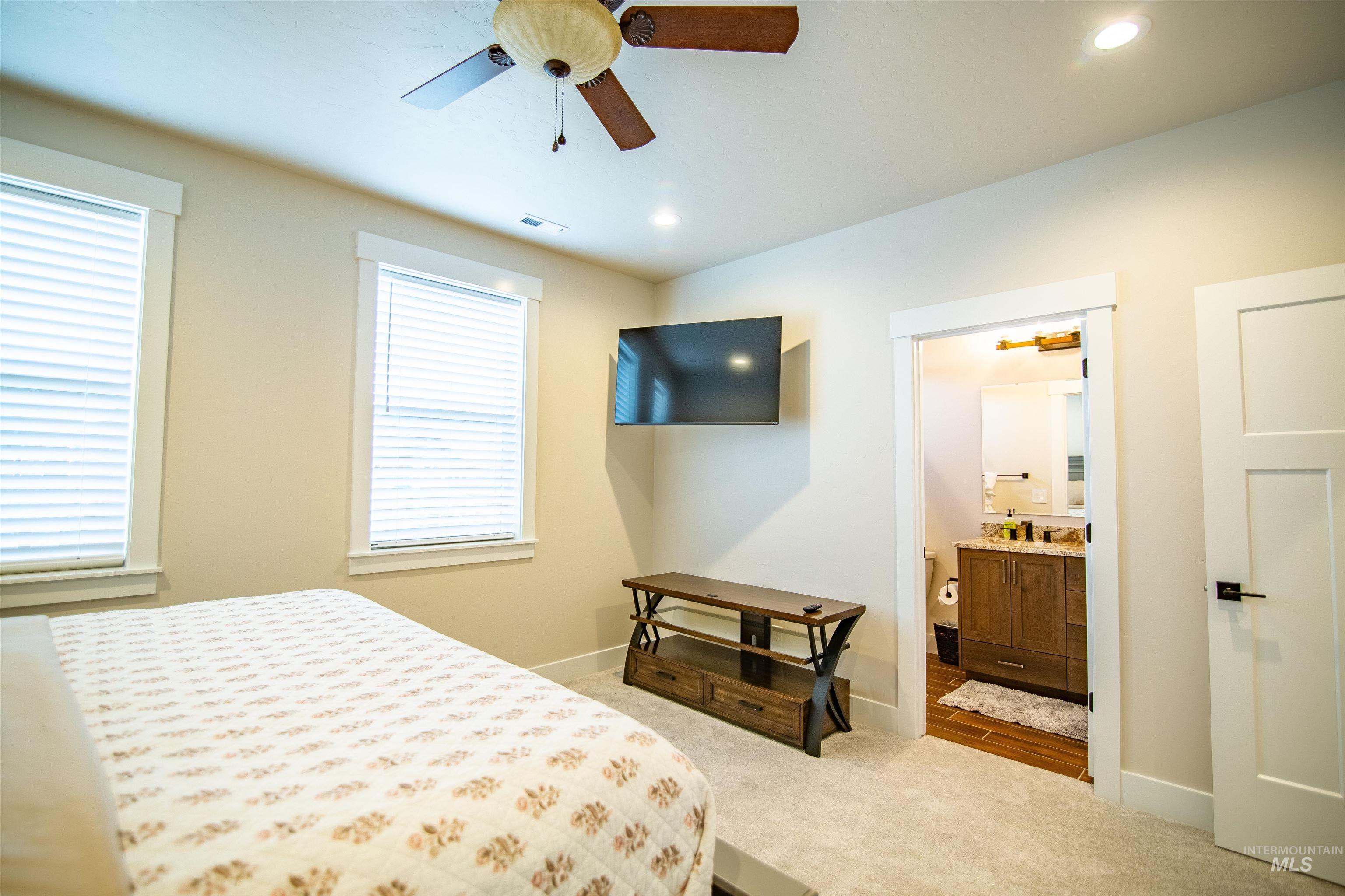 11236 White River St. Property Photo 32