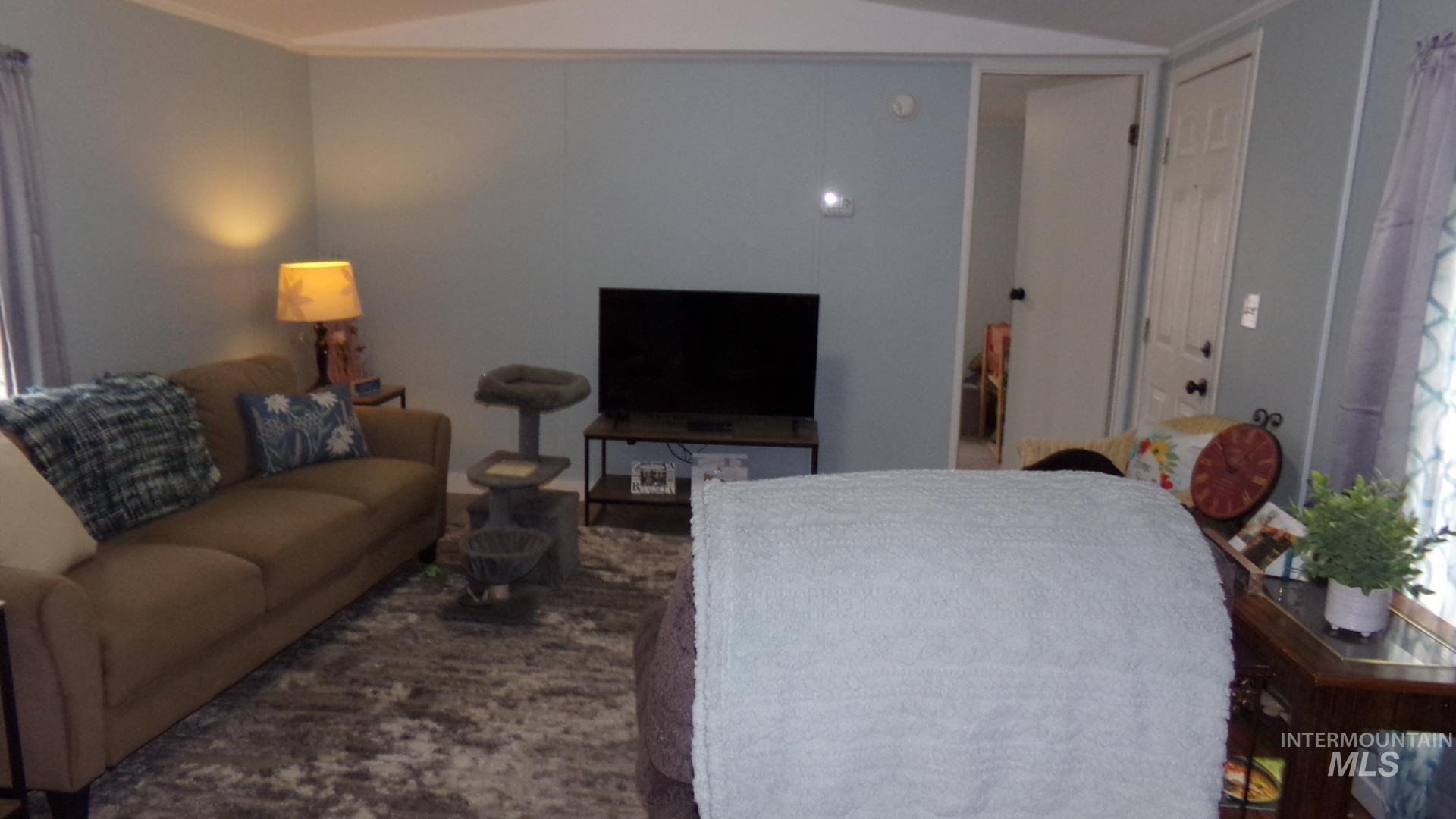 631 Preston Property Photo 8