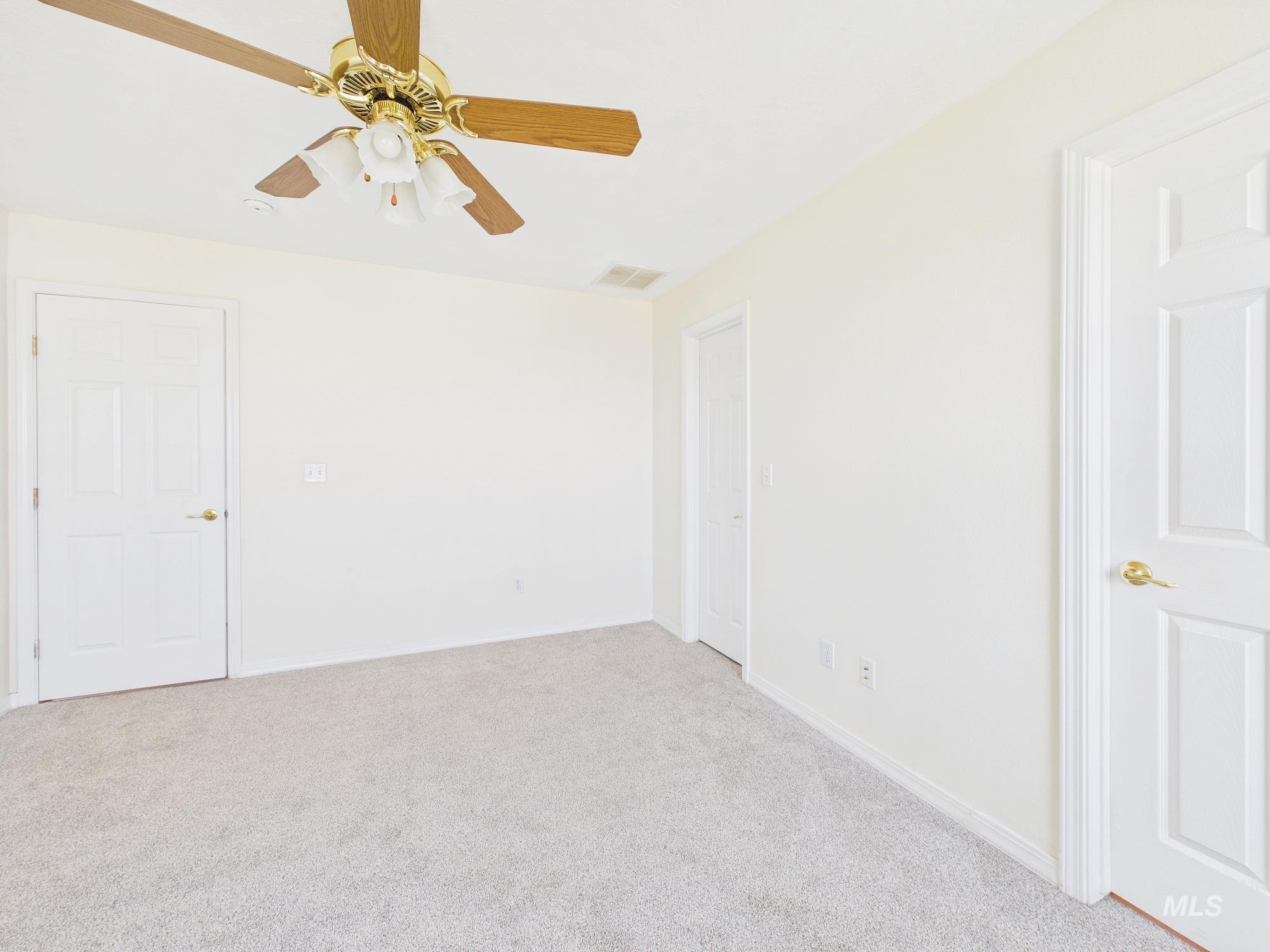 2395 Airport Rd Property Photo 12