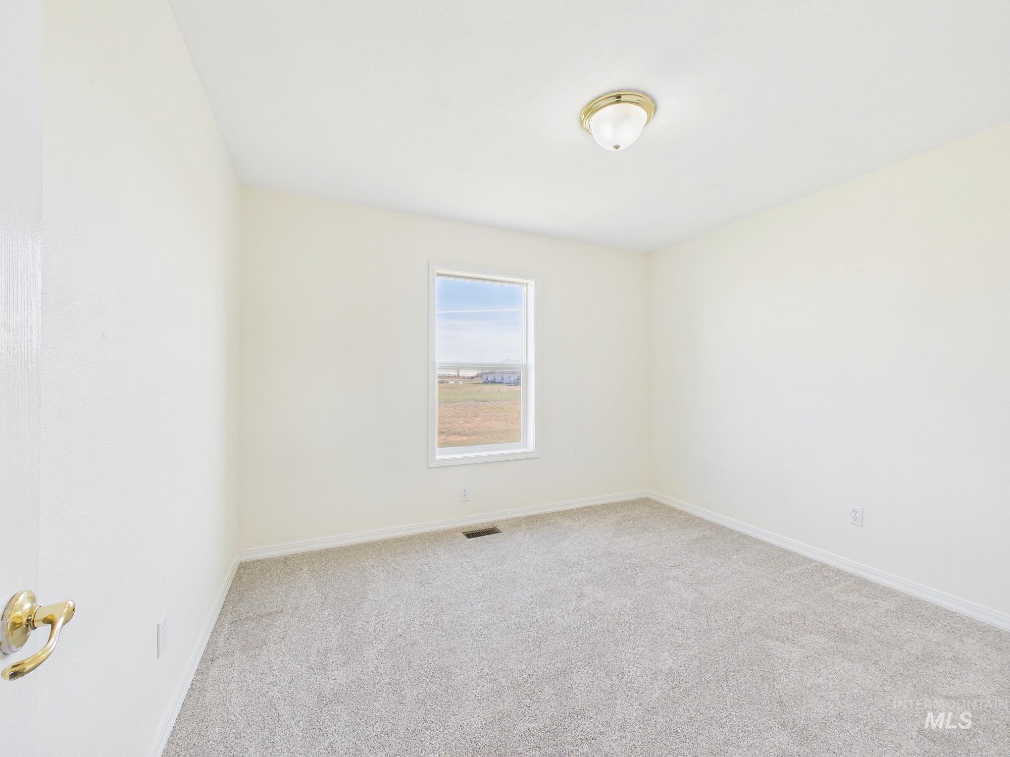 2395 Airport Rd Property Photo 29