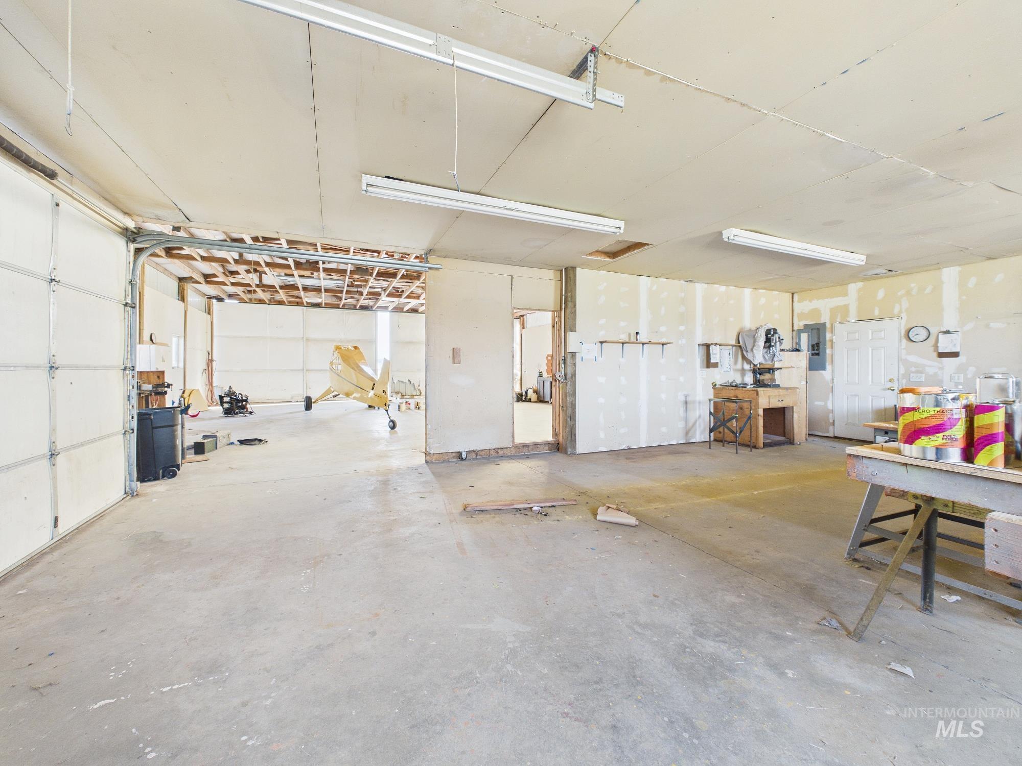 2395 Airport Rd Property Photo 35