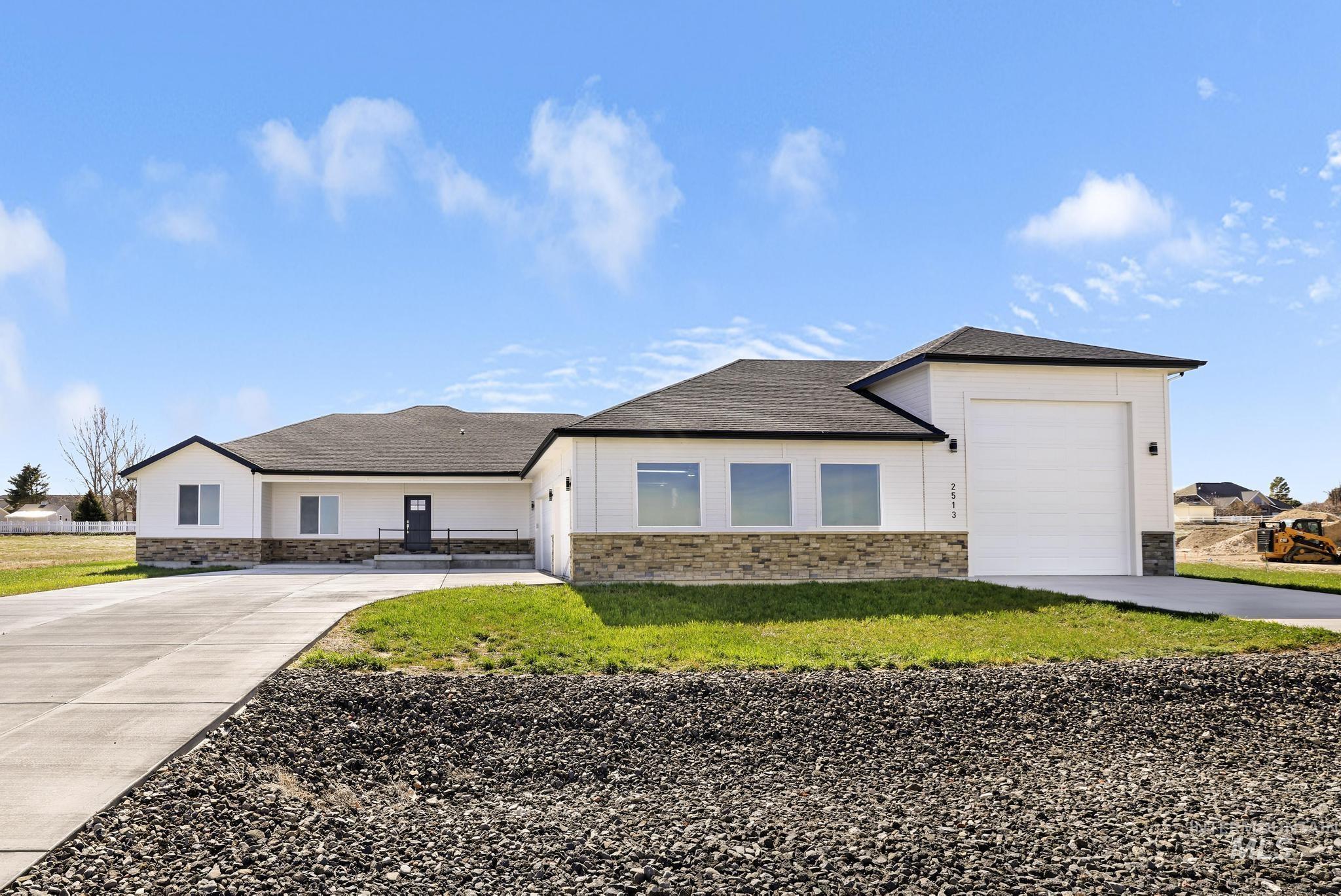 2513 Van Gogh Property Photo 2
