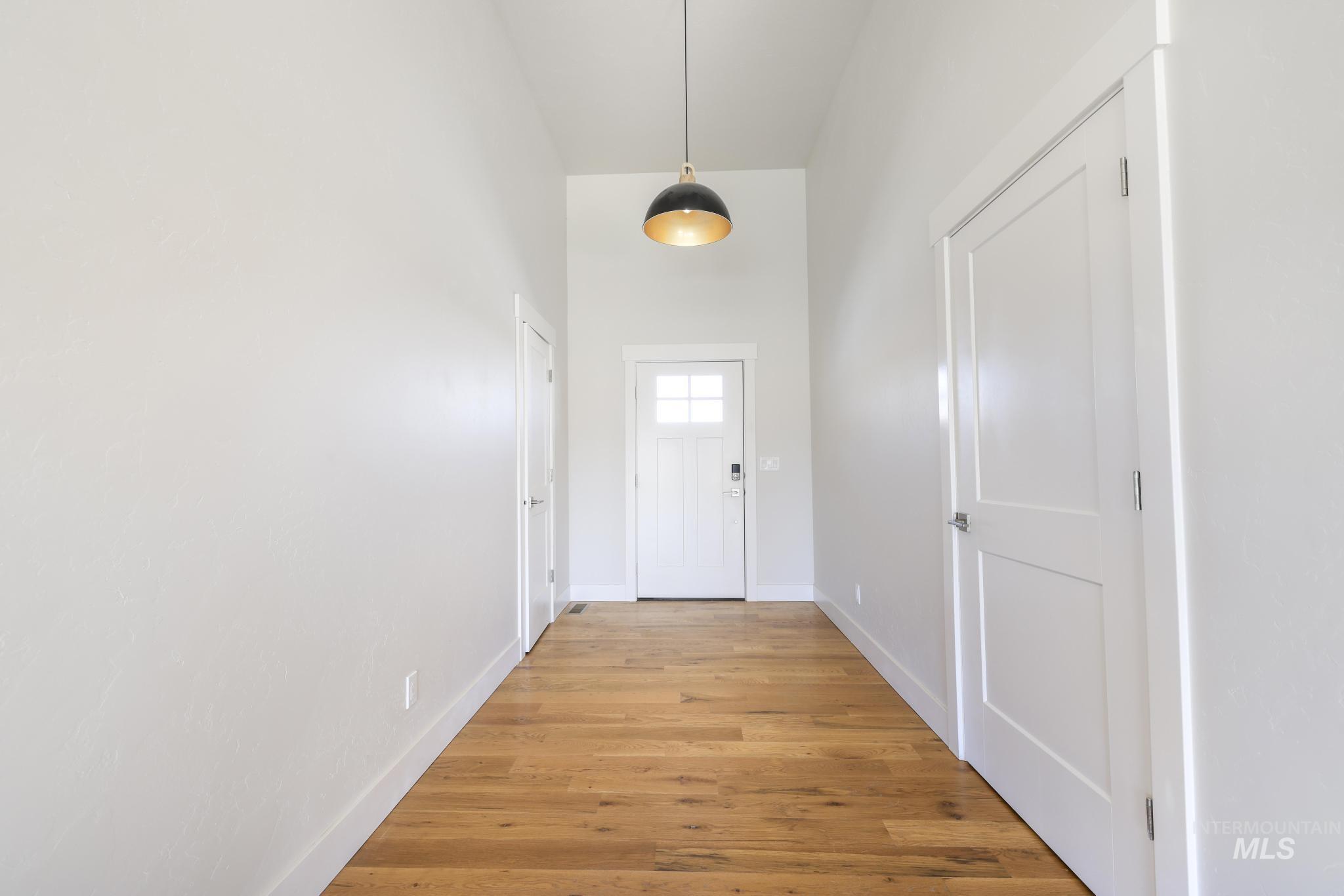 2513 Van Gogh Property Photo 8