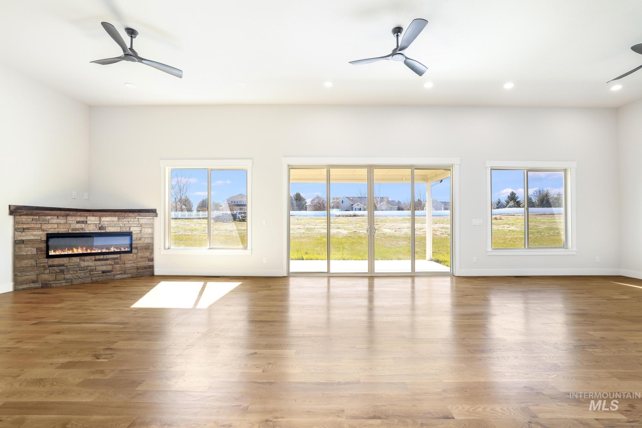 2513 Van Gogh Property Photo 9