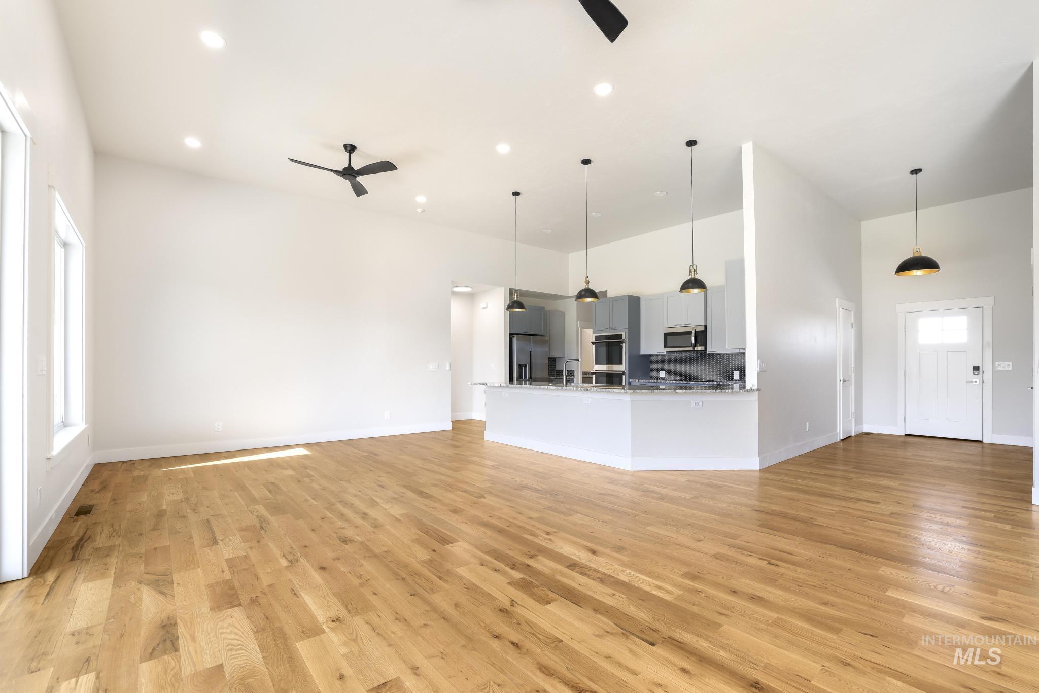 2513 Van Gogh Property Photo 10