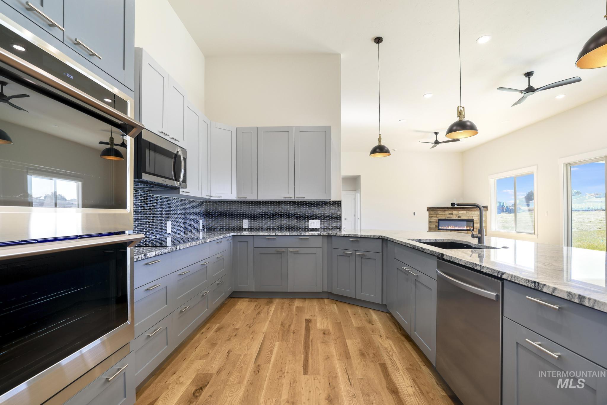 2513 Van Gogh Property Photo 15