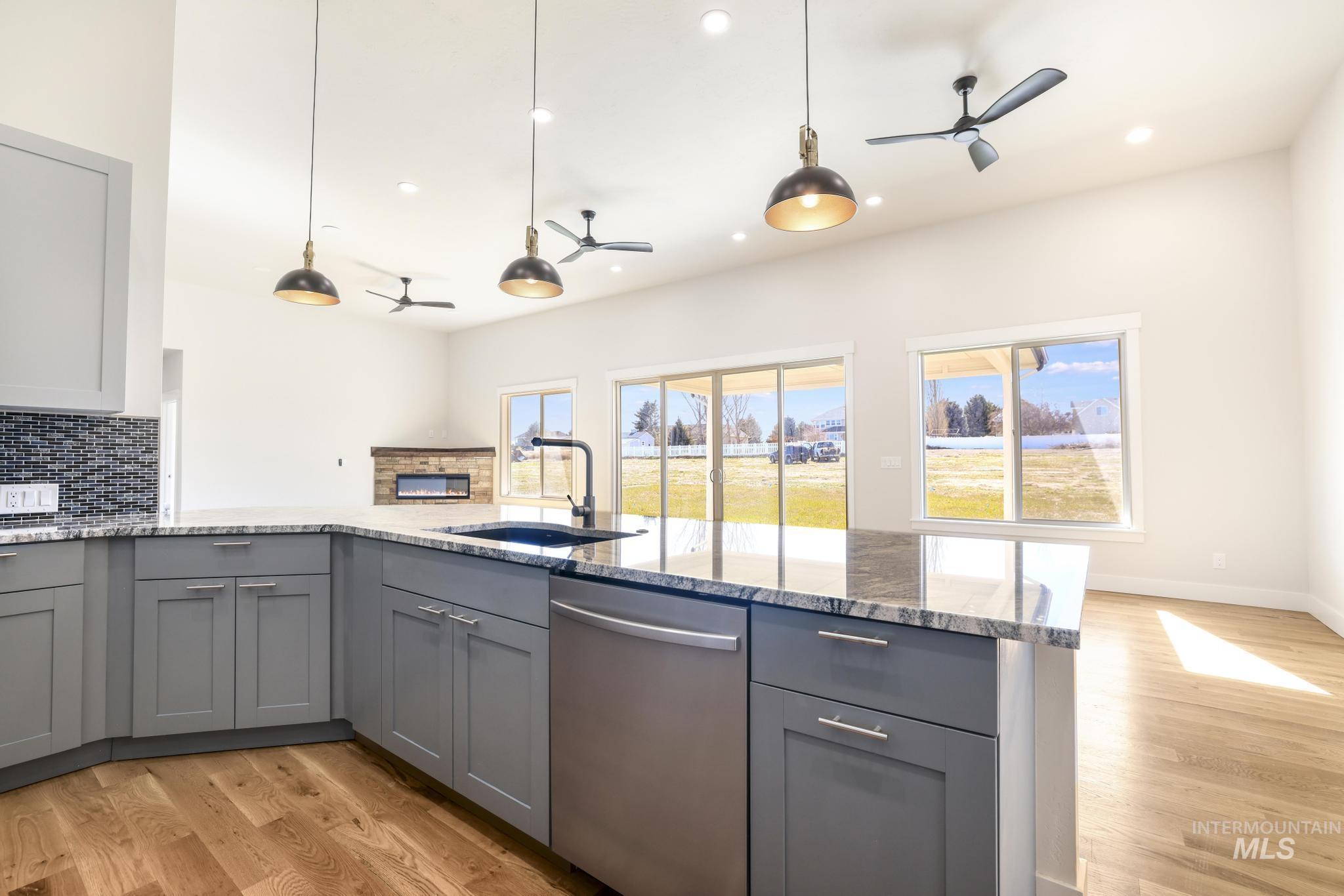 2513 Van Gogh Property Photo 16