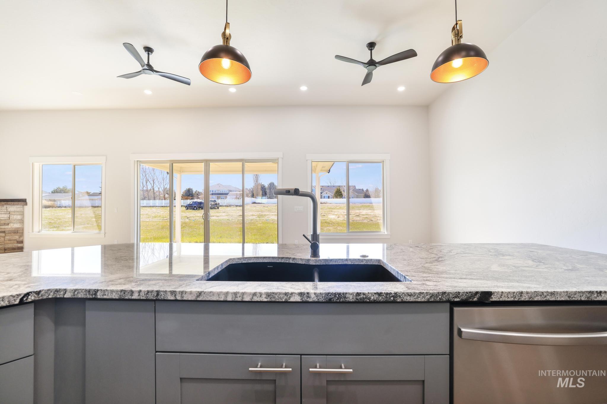 2513 Van Gogh Property Photo 17
