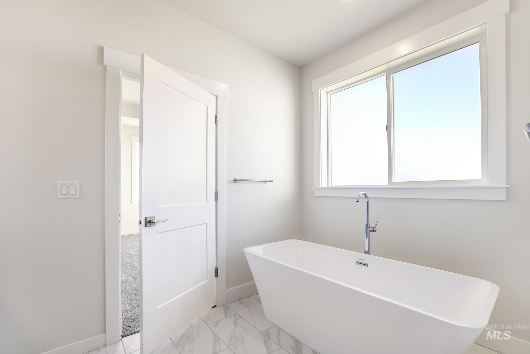 2513 Van Gogh Property Photo 27