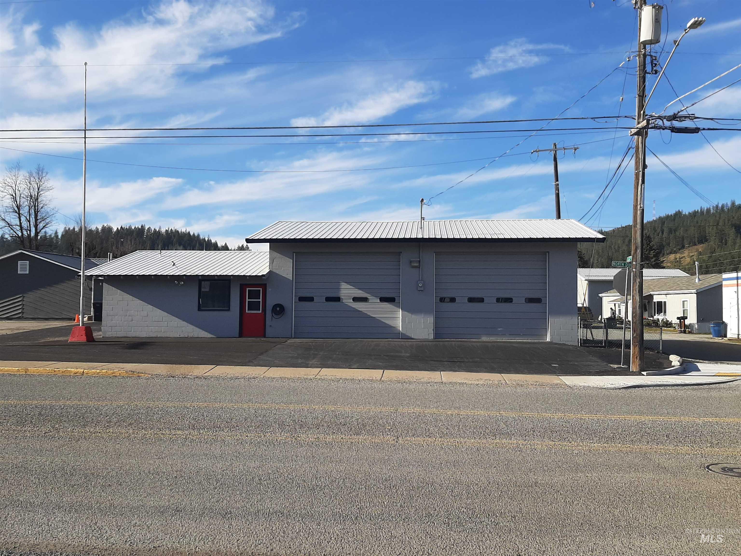 10 N Division Property Photo 3