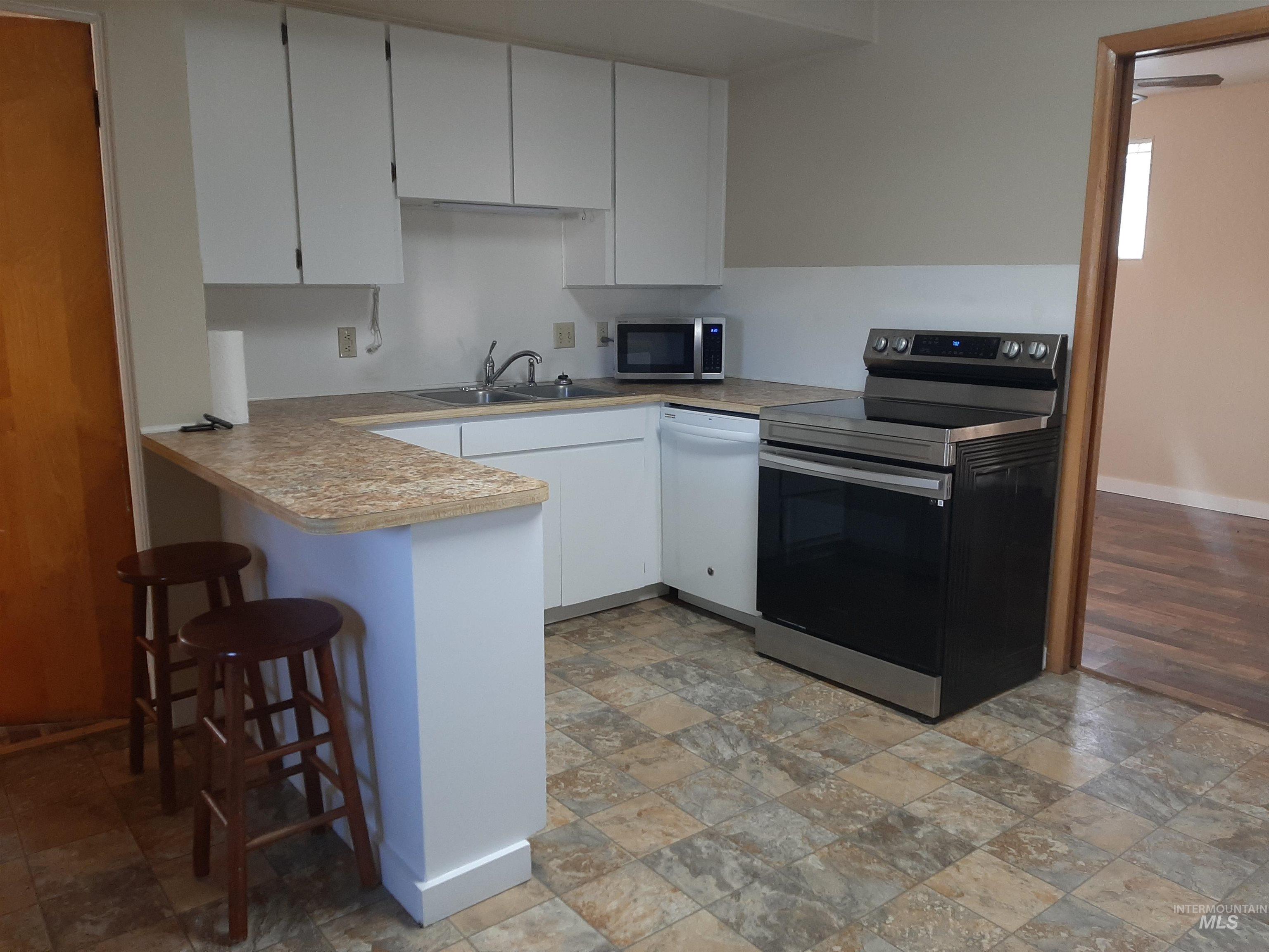 10 N Division Property Photo 9