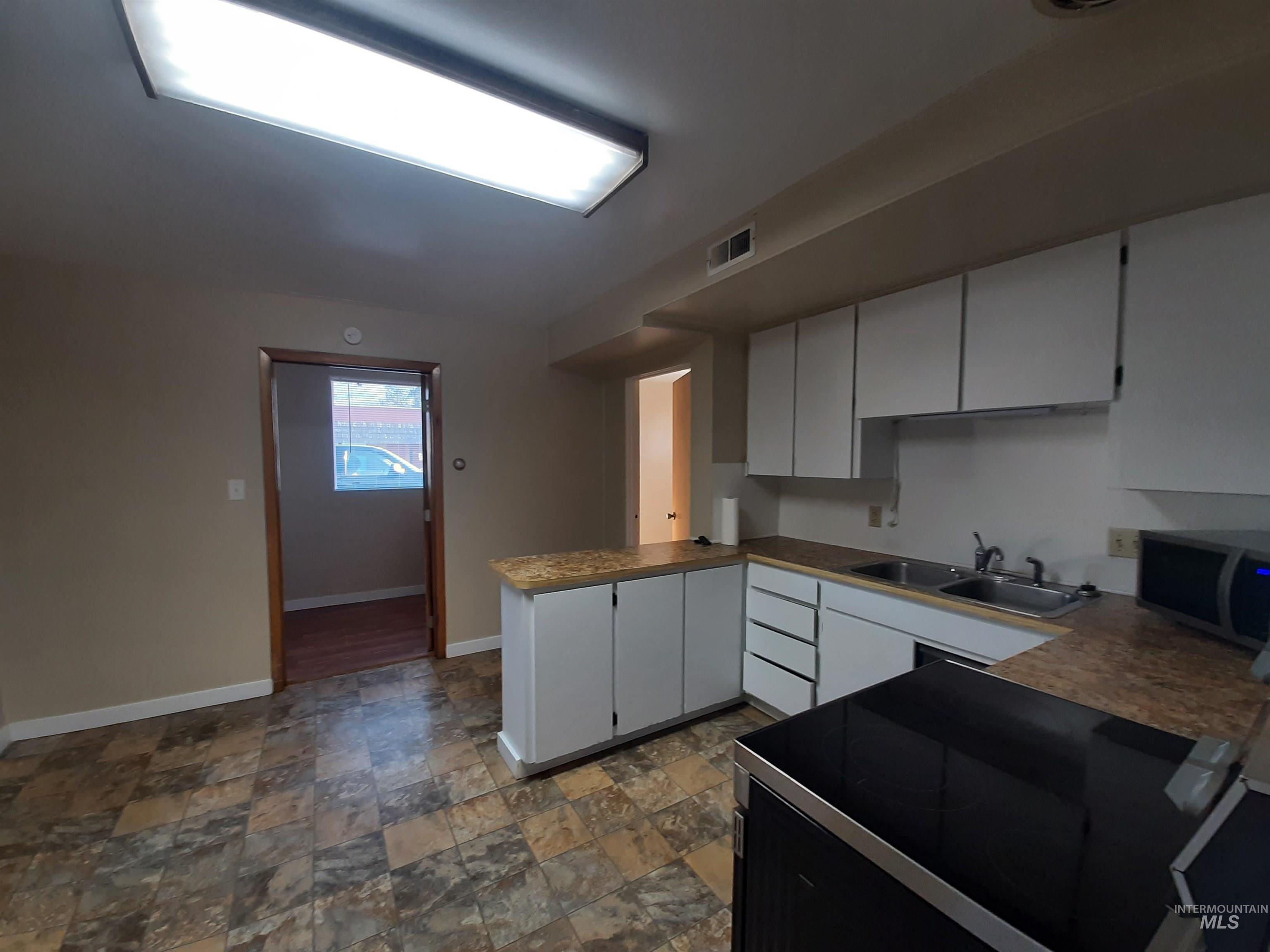 10 N Division Property Photo 10