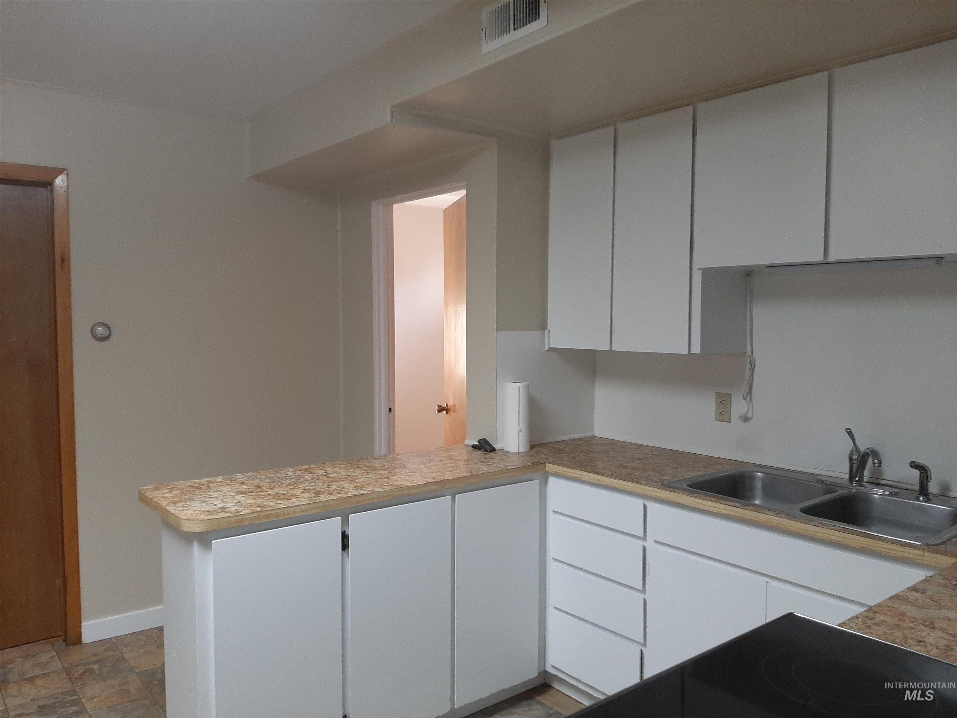 10 N Division Property Photo 11