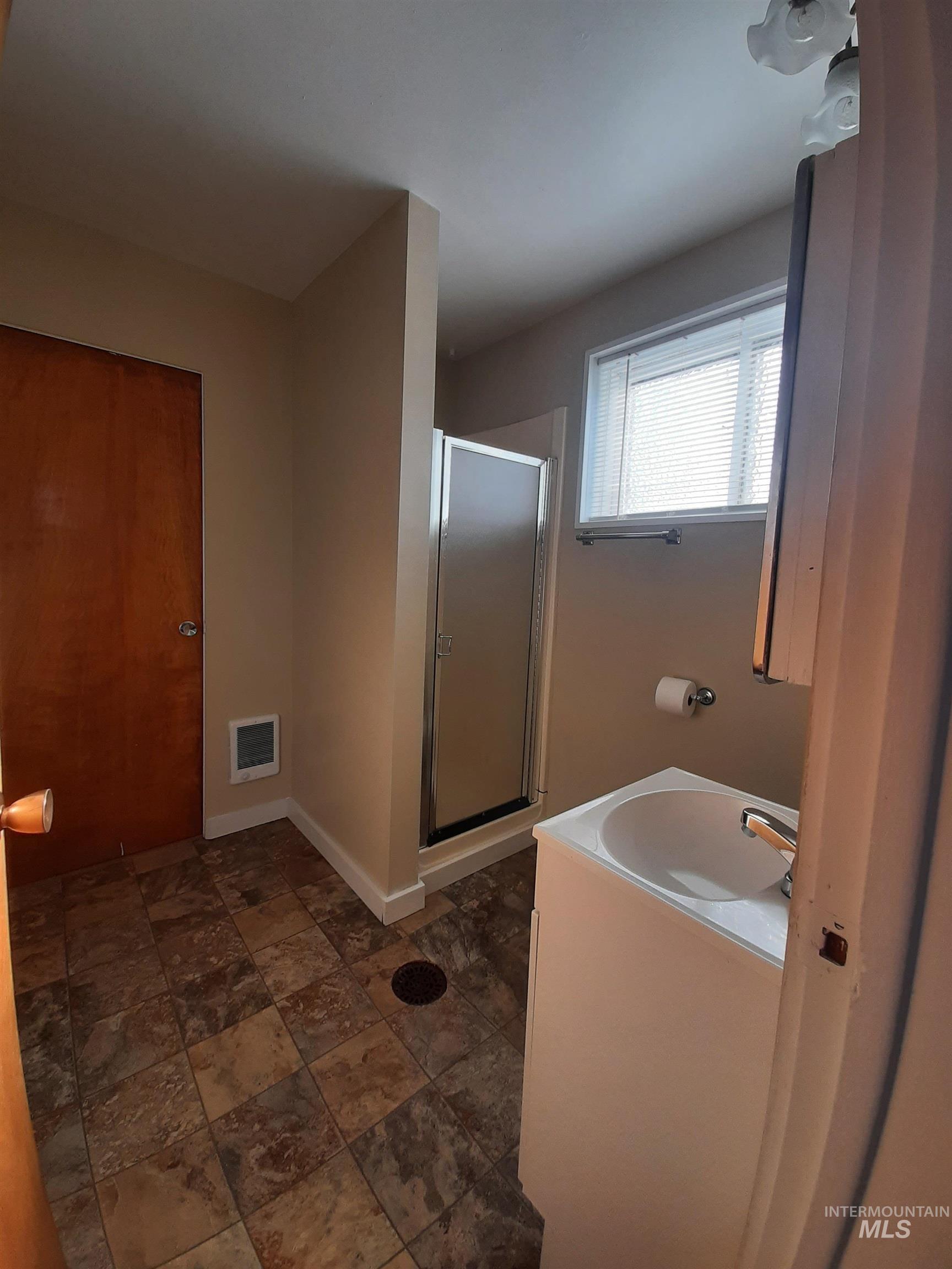10 N Division Property Photo 18