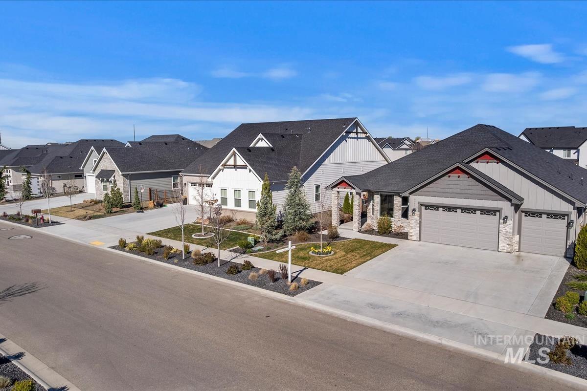 8042 W Decathlon Property Photo 7