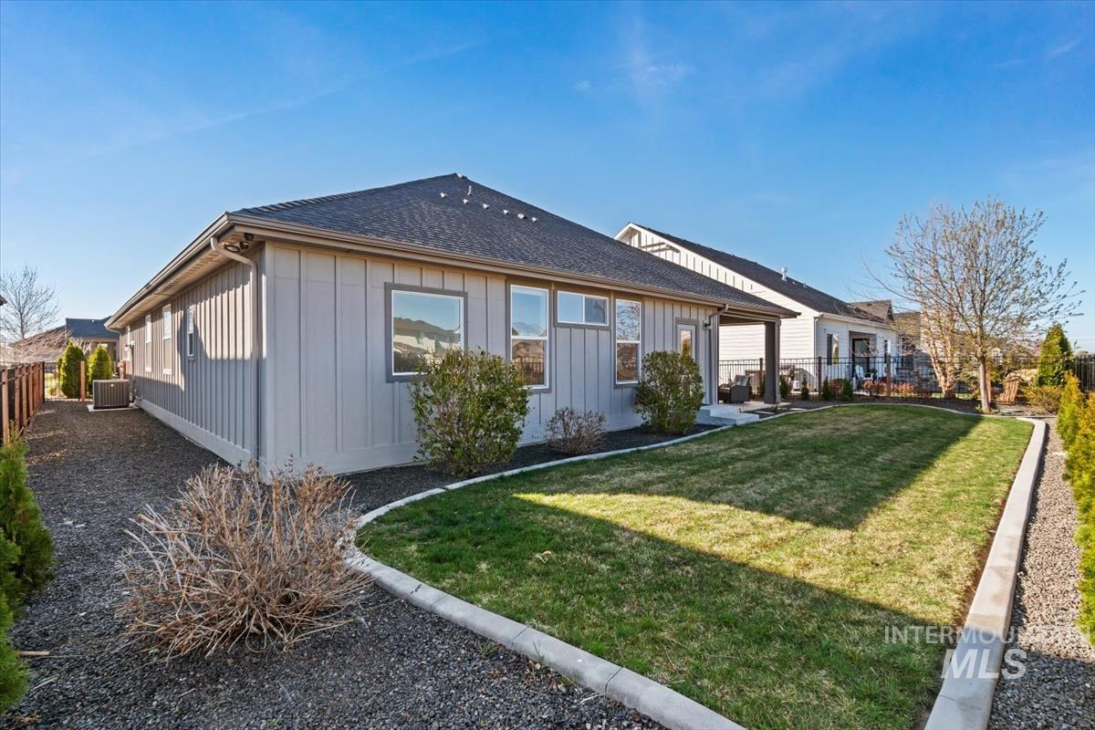 8042 W Decathlon Property Photo 8