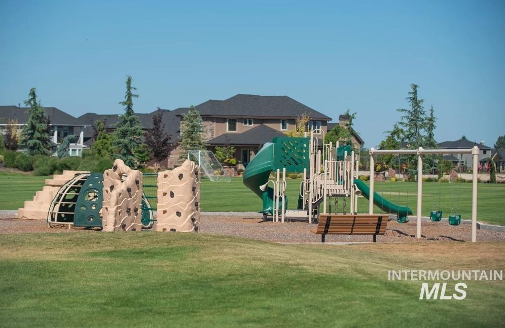 8042 W Decathlon Property Photo 44