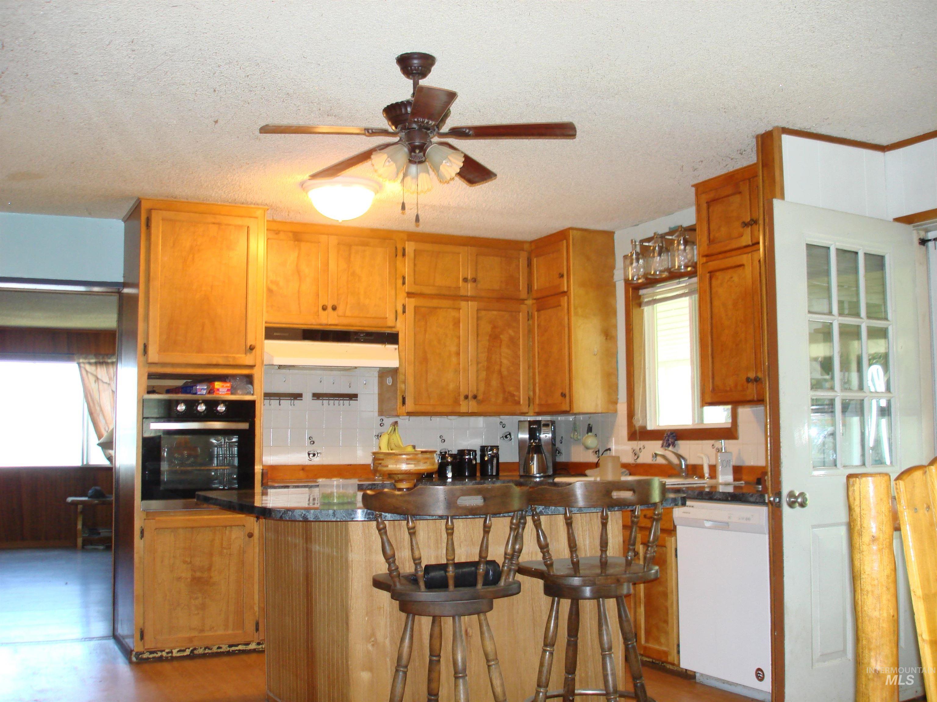 3756 Farrell Road Property Photo 6