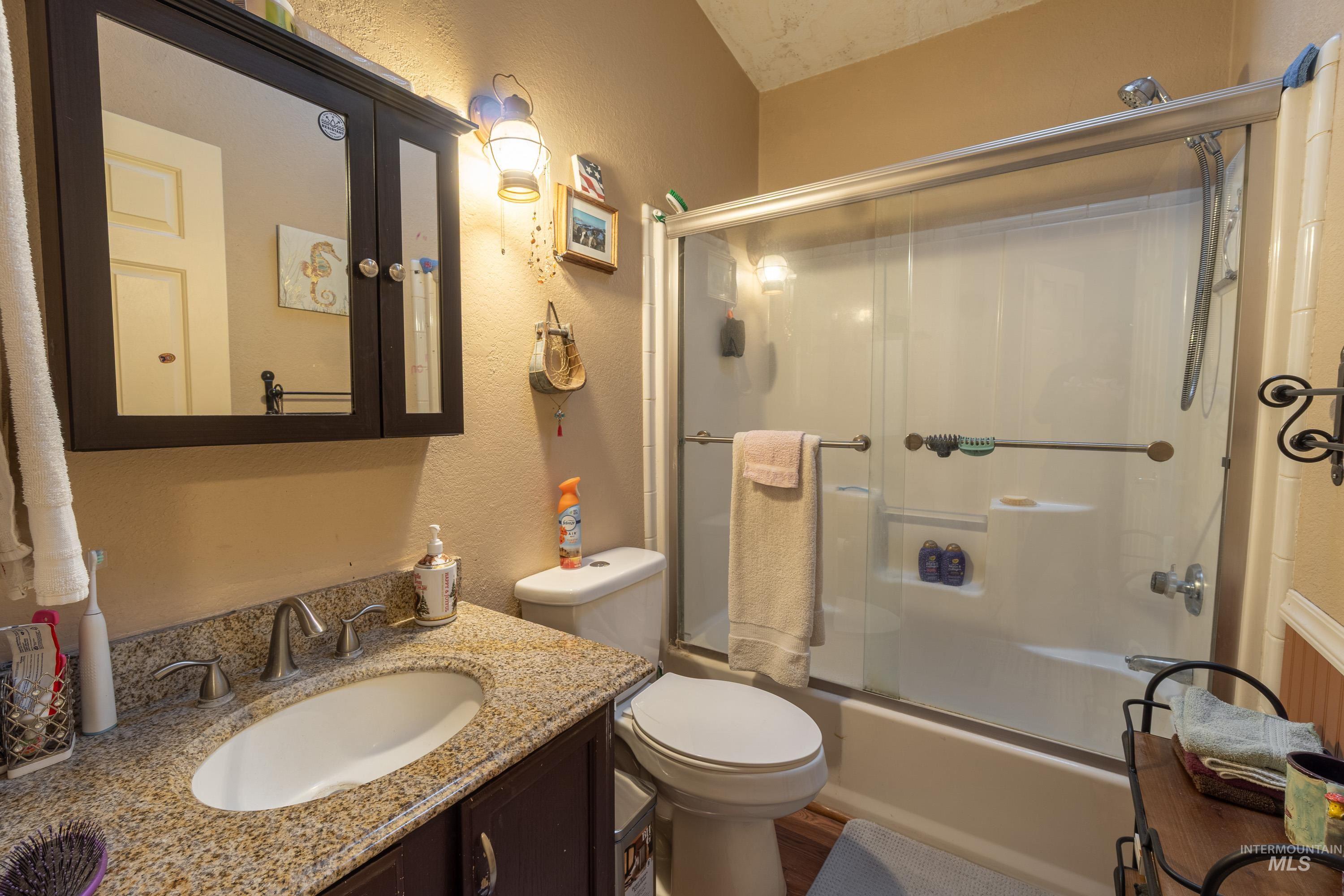 2110 E 3950 N Property Photo 13