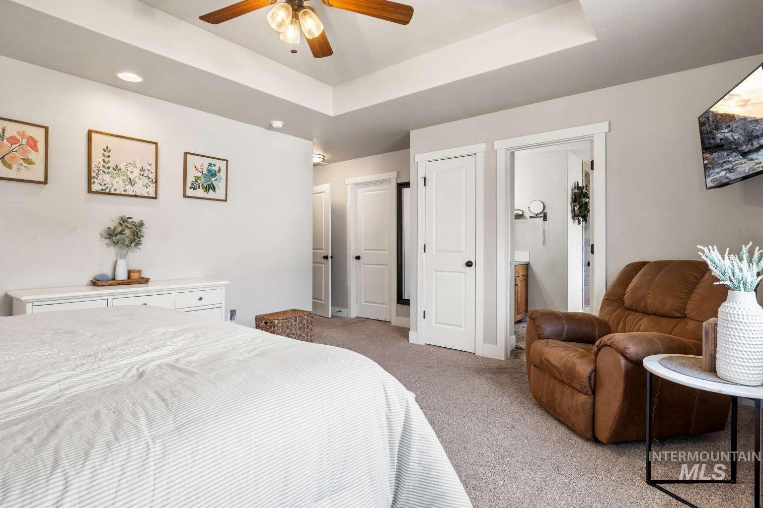 744 Midnight Sun Loop Property Photo 13