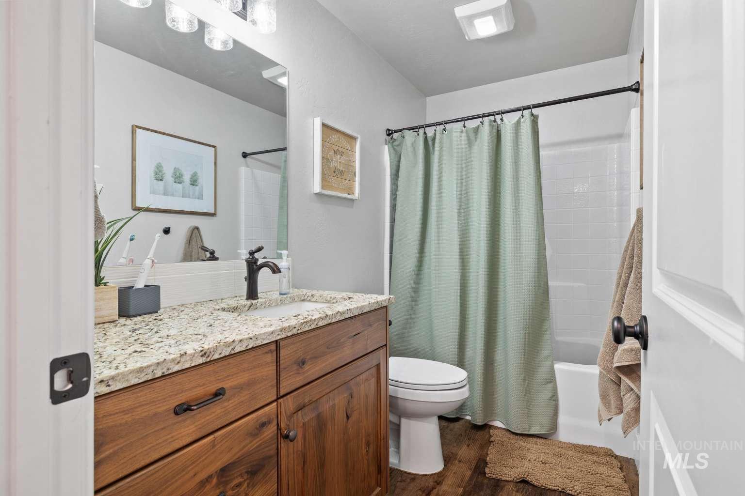 744 Midnight Sun Loop Property Photo 29