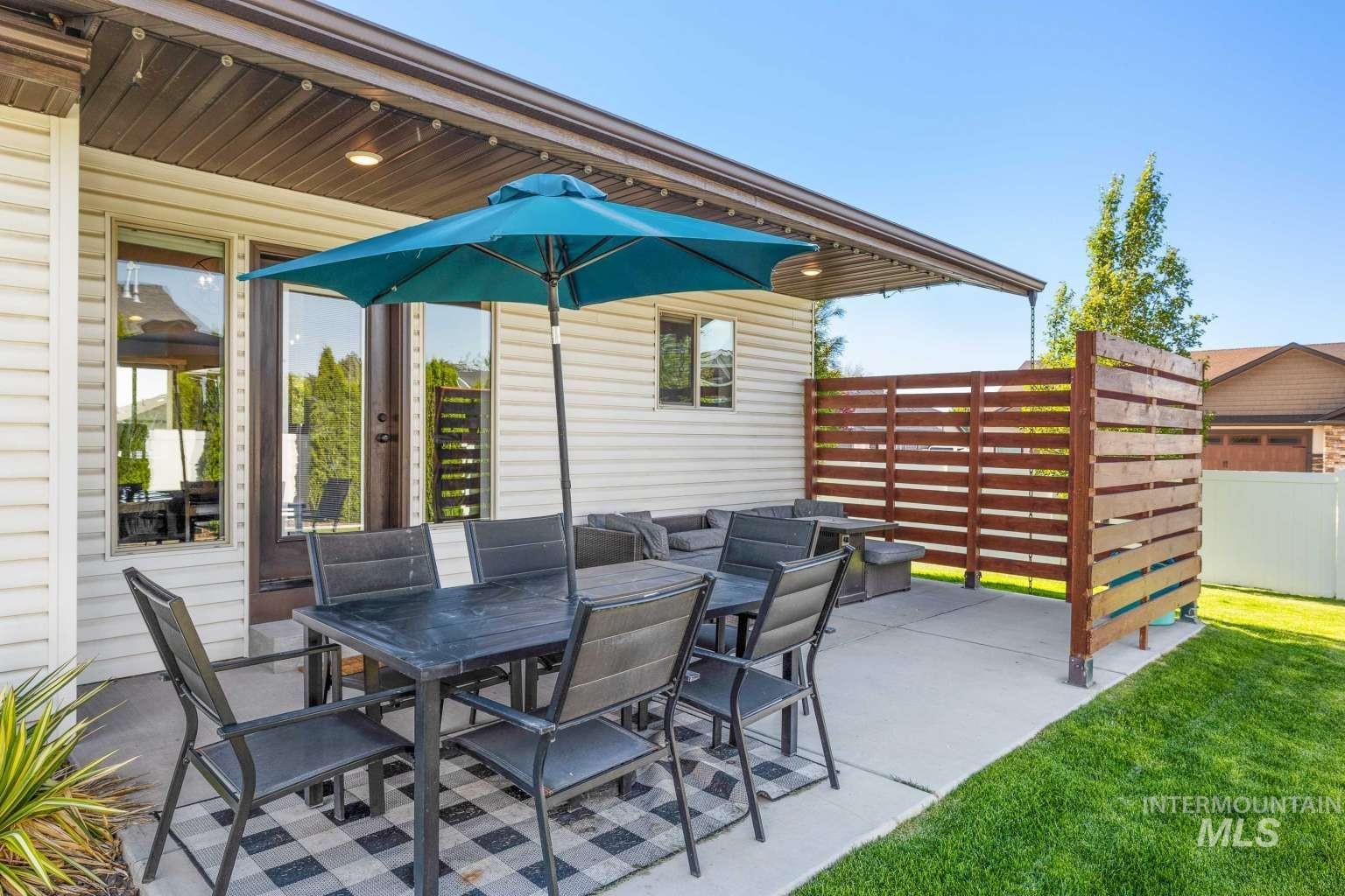 744 Midnight Sun Loop Property Photo 34