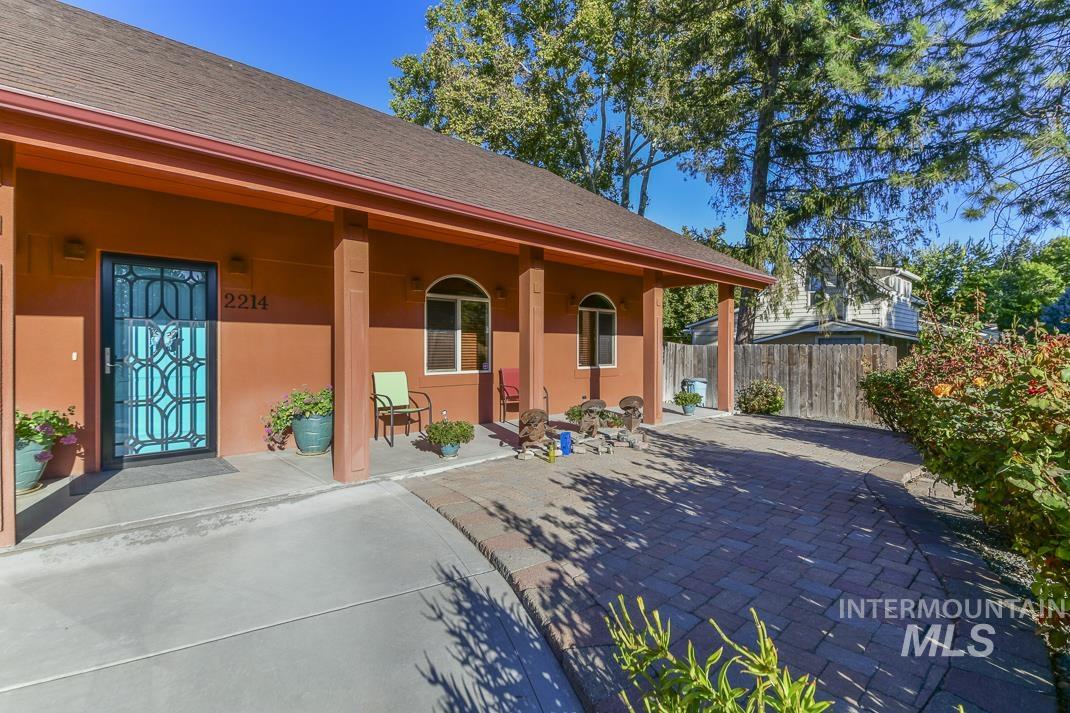 2214 Washington Property Photo 2