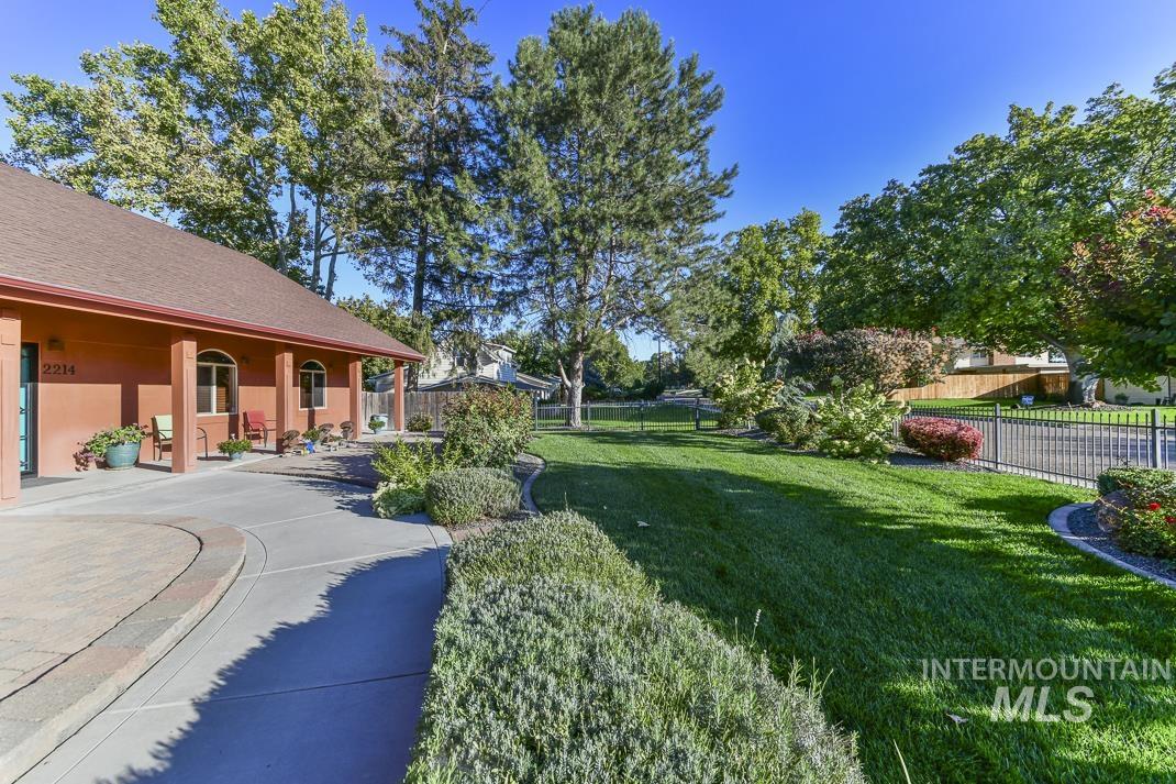2214 Washington Property Photo 4